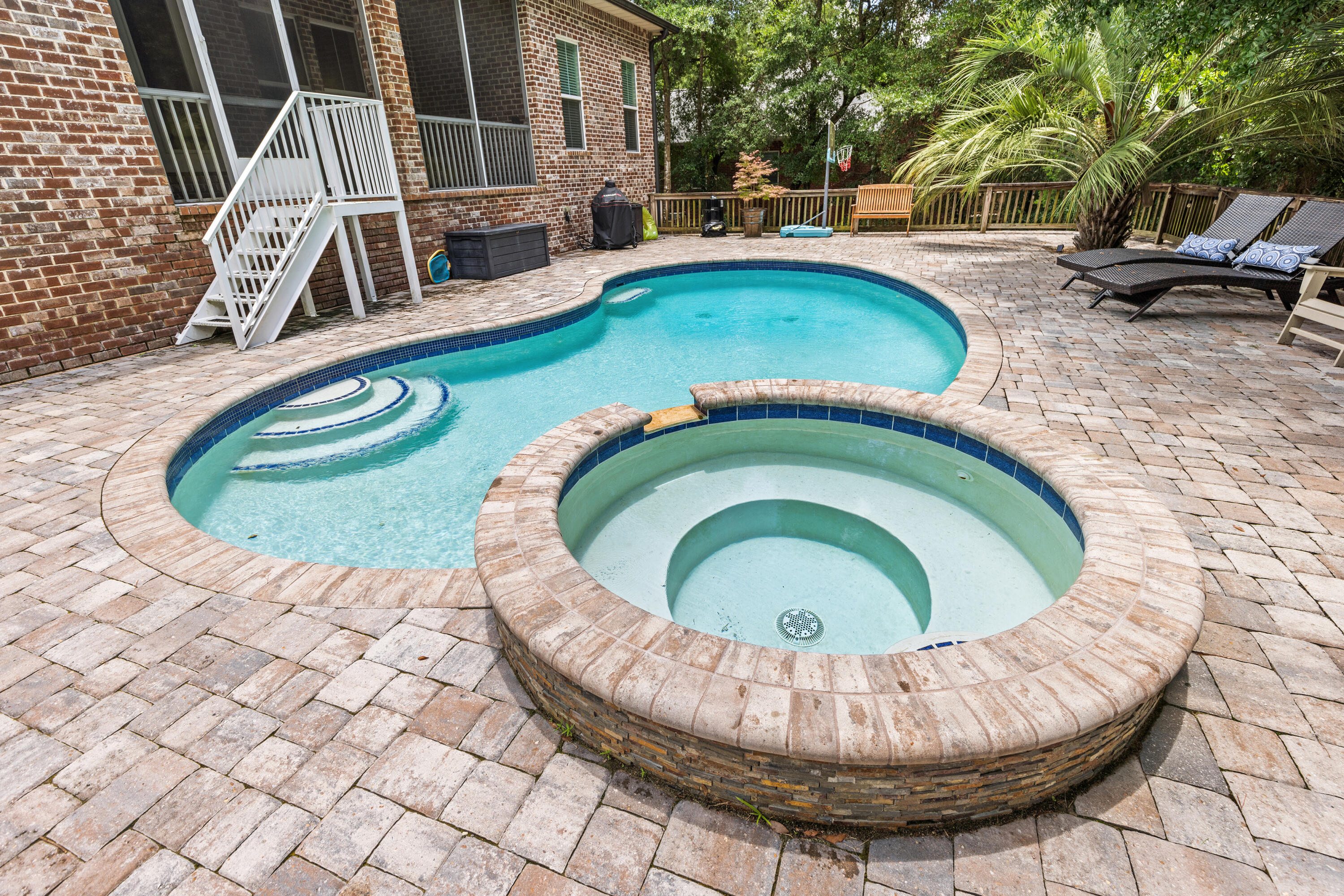 4104 Bond Circle