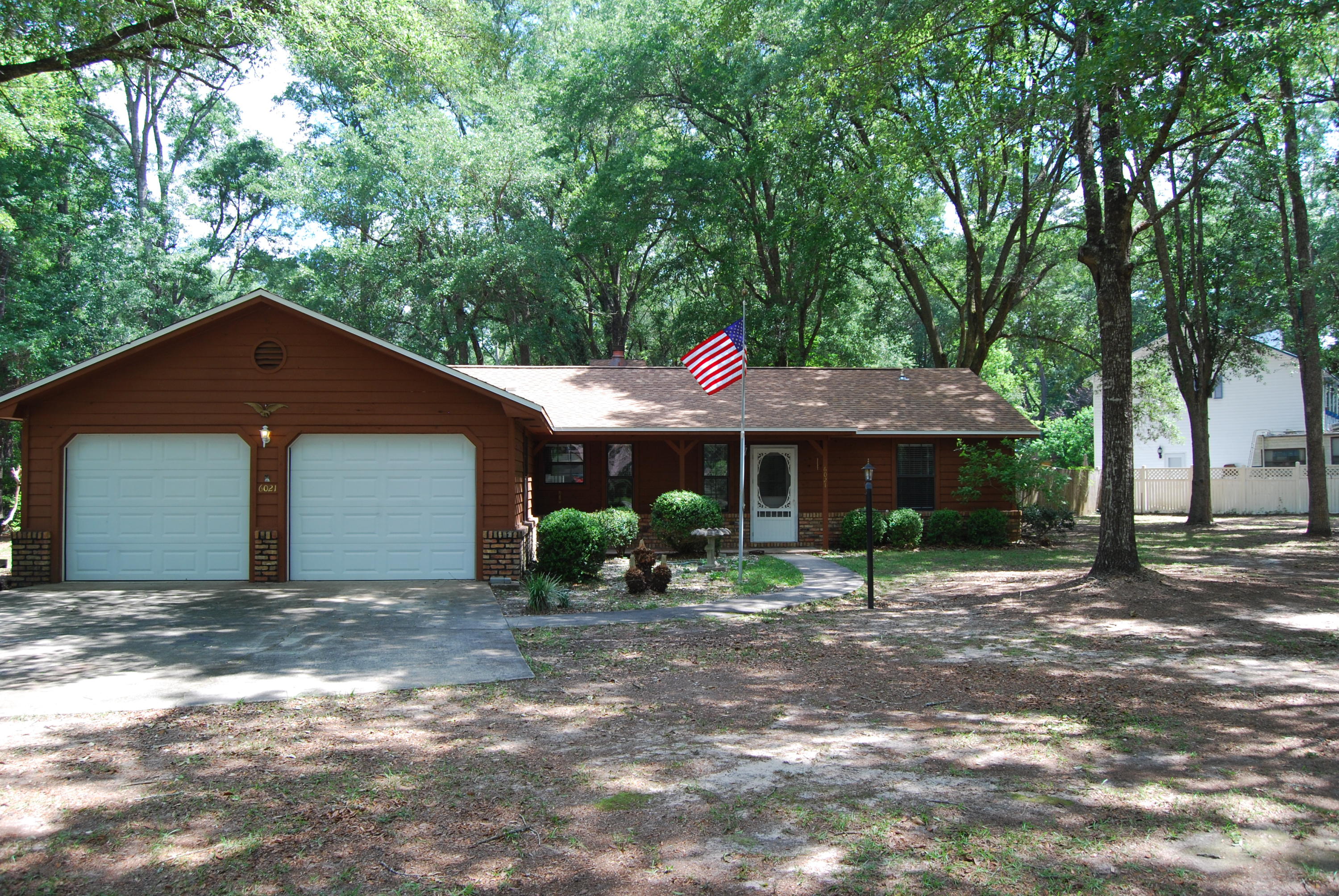 HOLLY HILLS - Residential