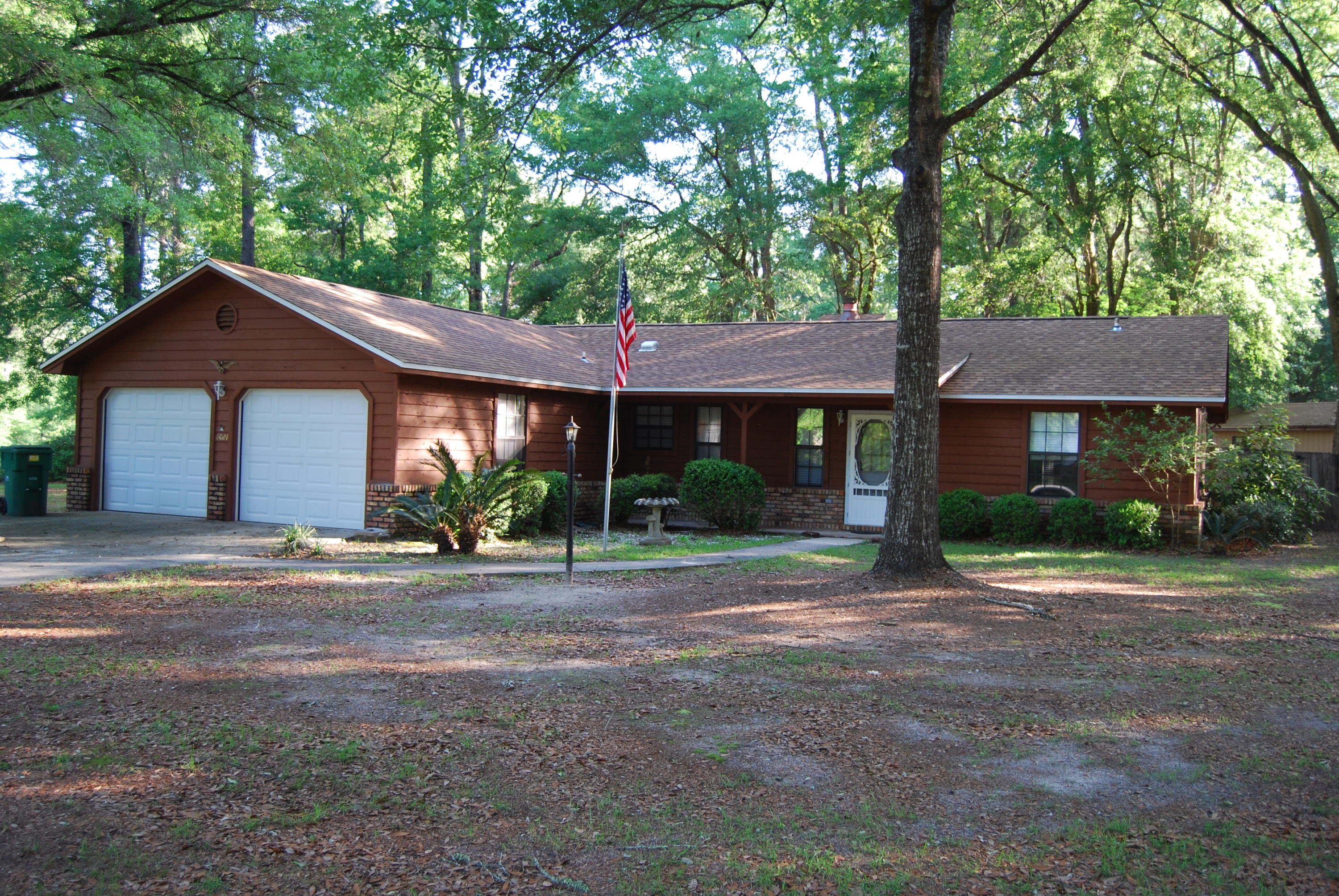 HOLLY HILLS - Residential