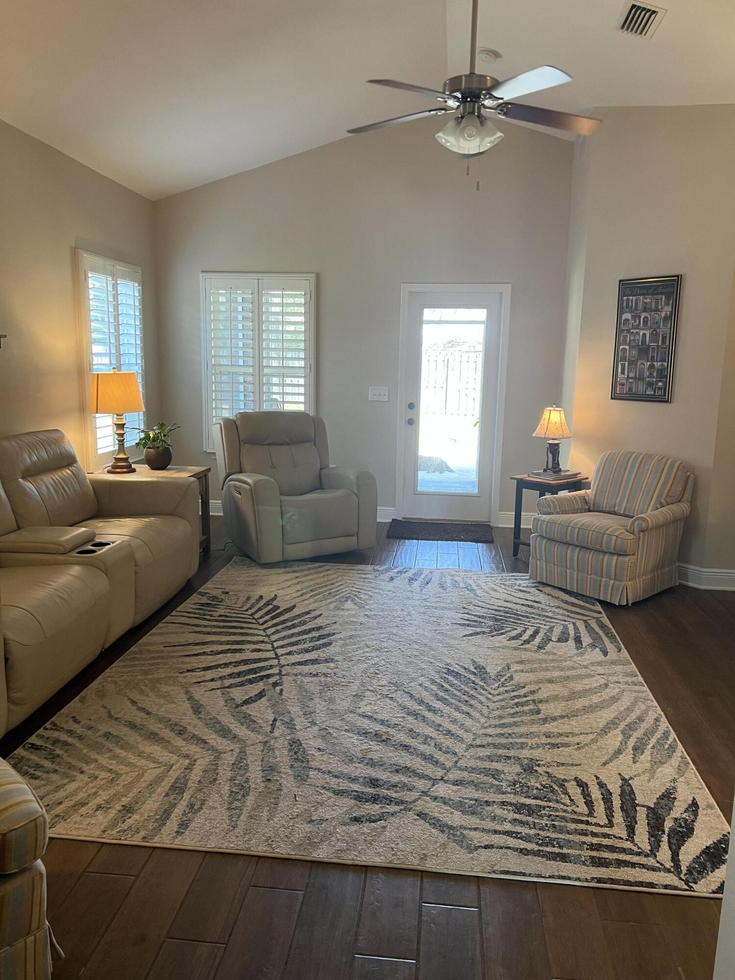 HAMMOCK BAY PASSAGES - Residential