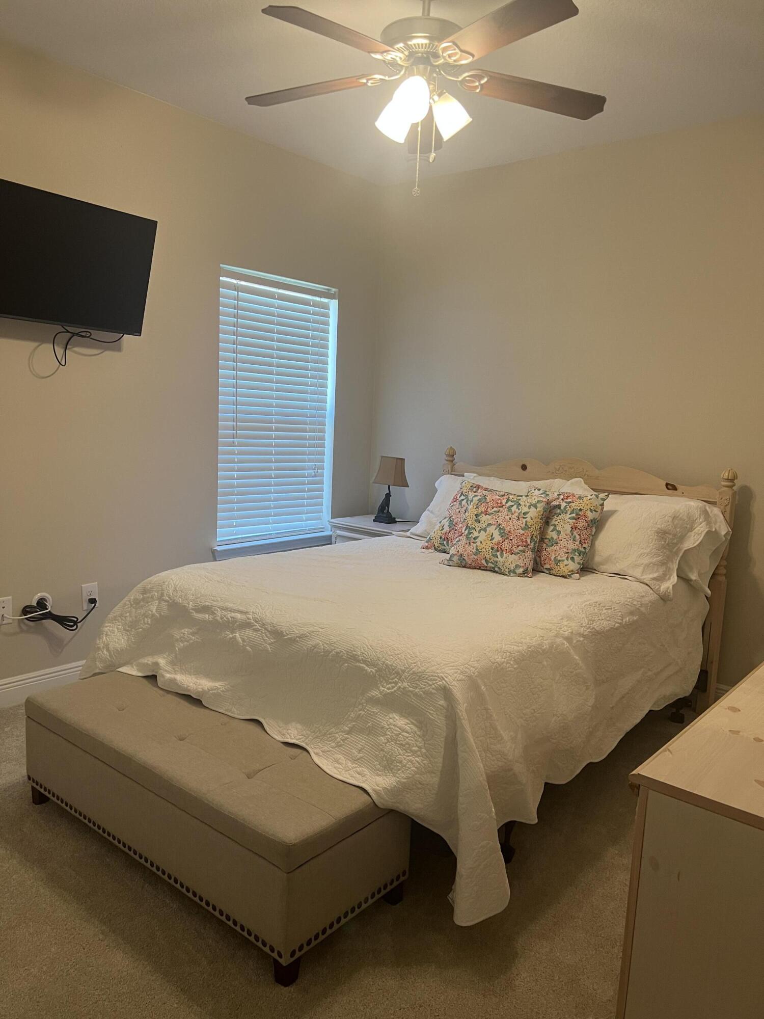 HAMMOCK BAY PASSAGES - Residential