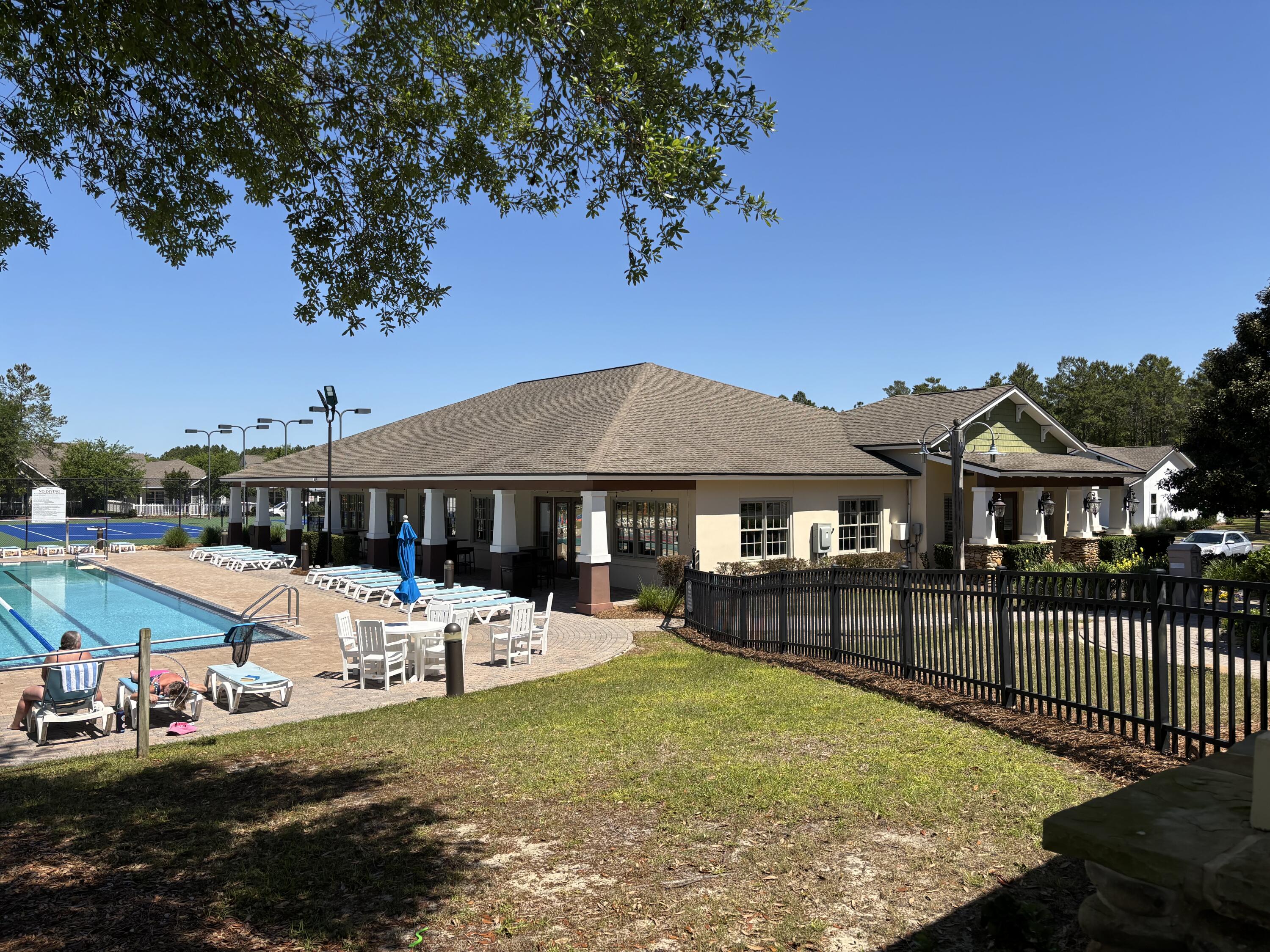 HAMMOCK BAY PASSAGES - Residential