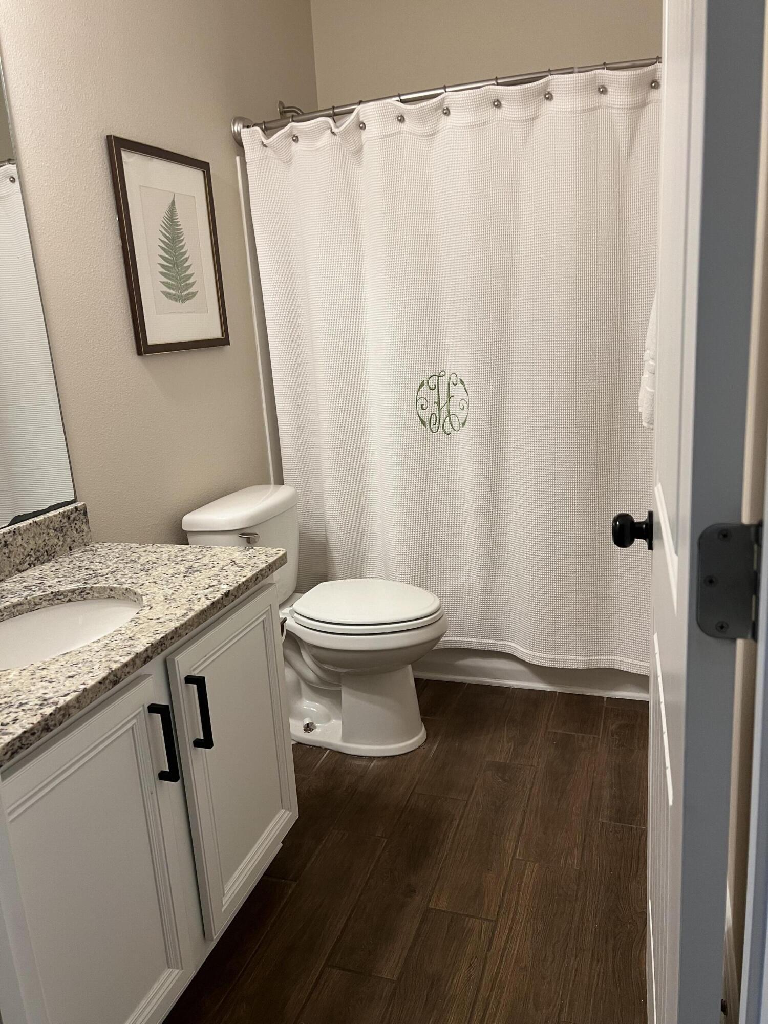 HAMMOCK BAY PASSAGES - Residential