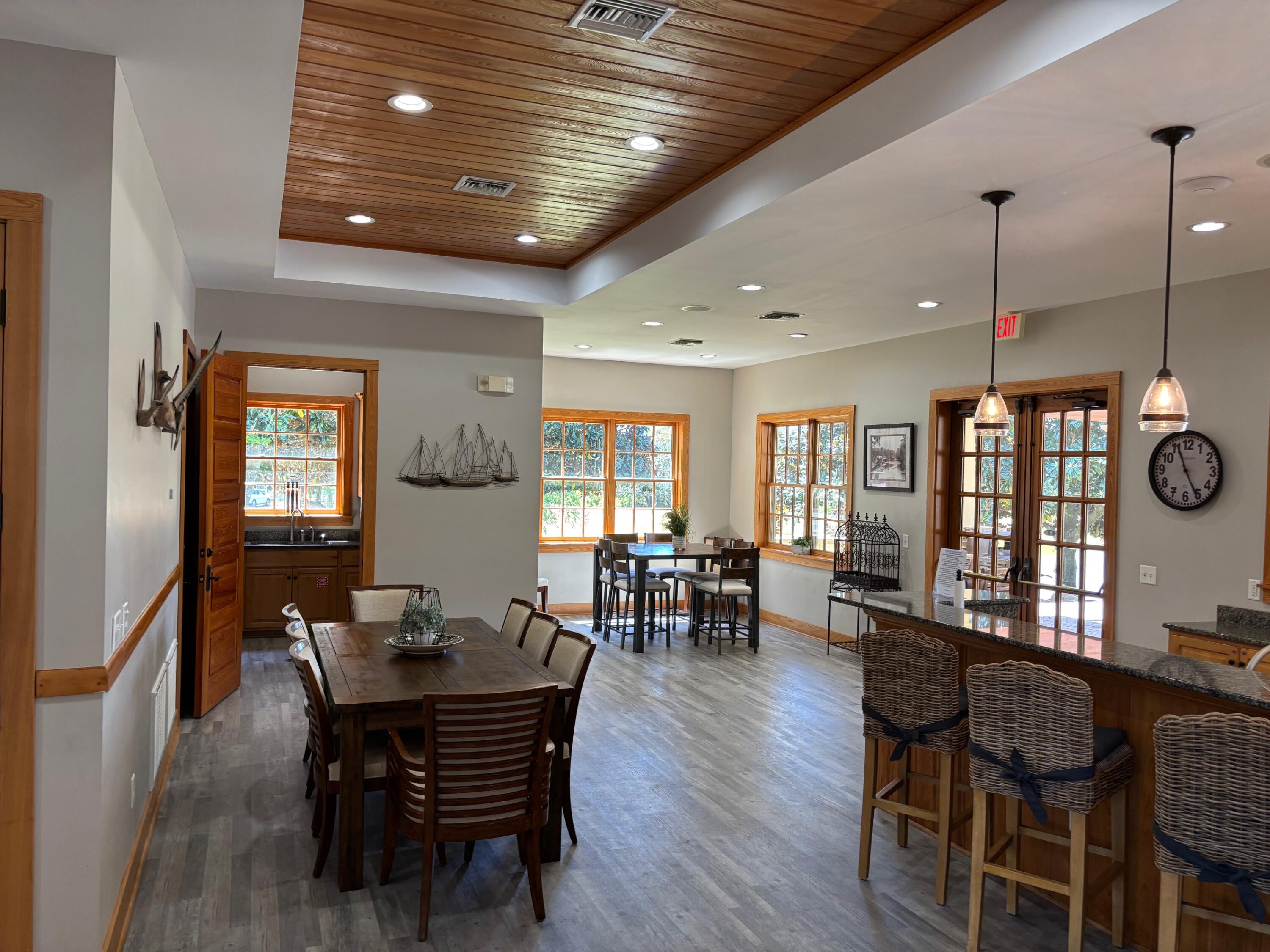 HAMMOCK BAY PASSAGES - Residential