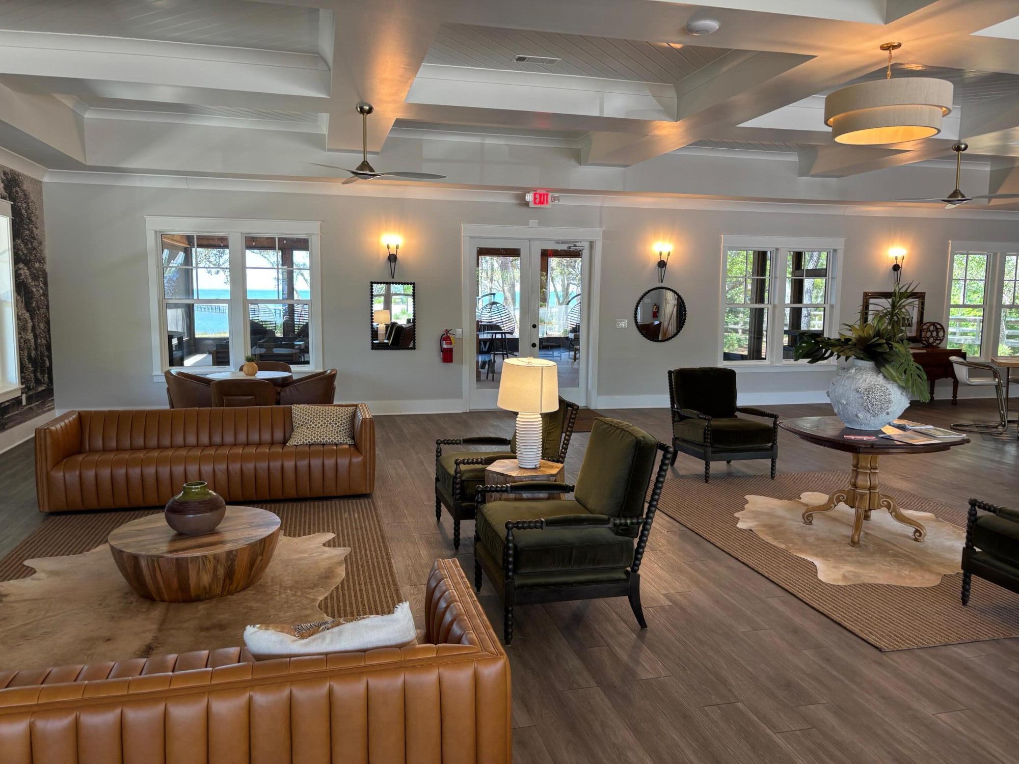 HAMMOCK BAY PASSAGES - Residential