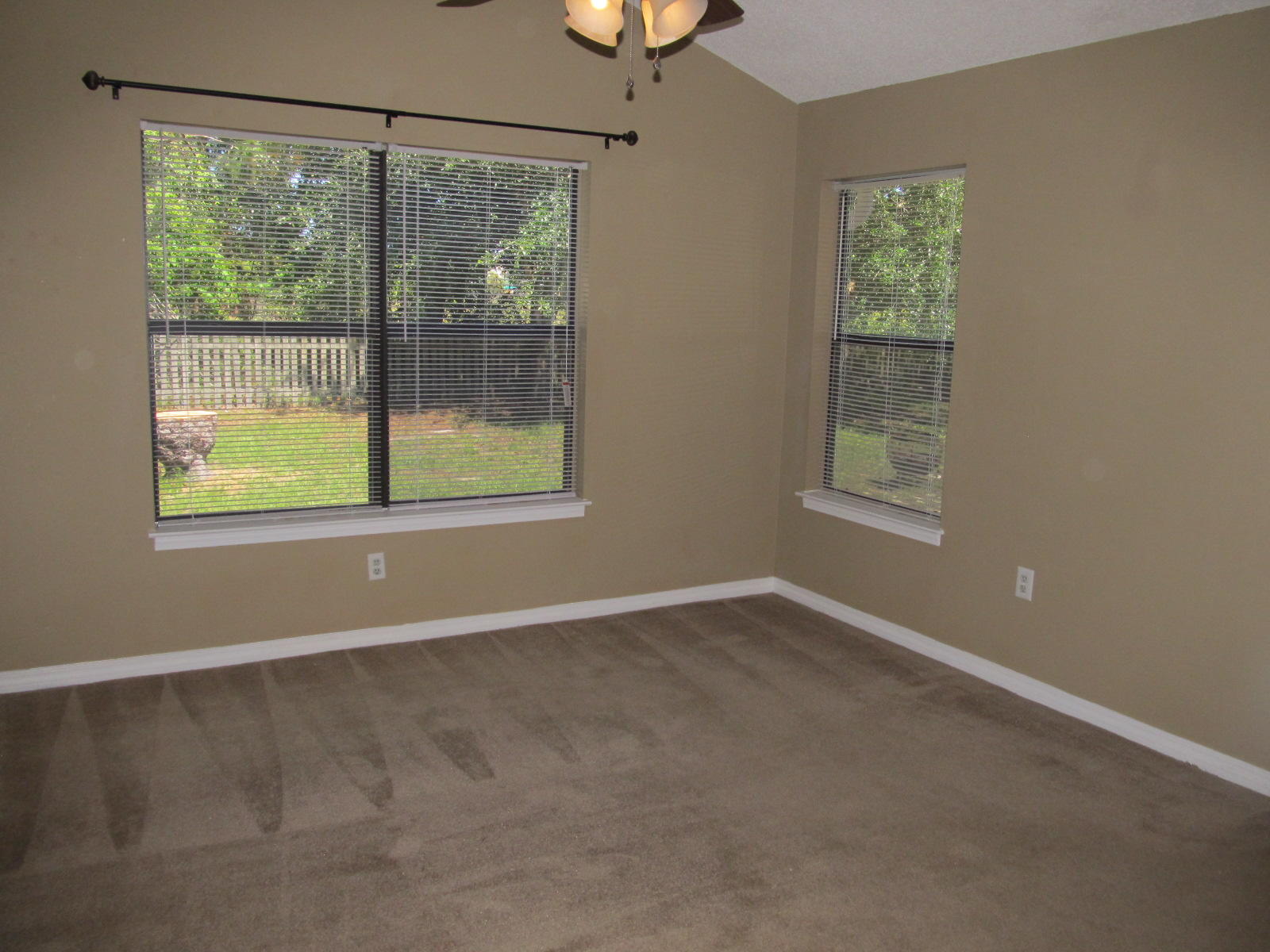 FOX DEN VILLAGES - Residential