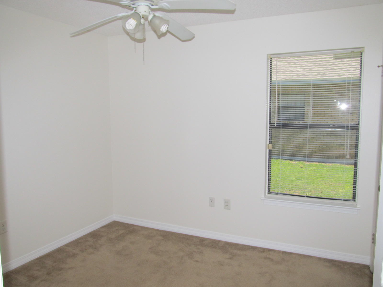 FOX DEN VILLAGES - Residential