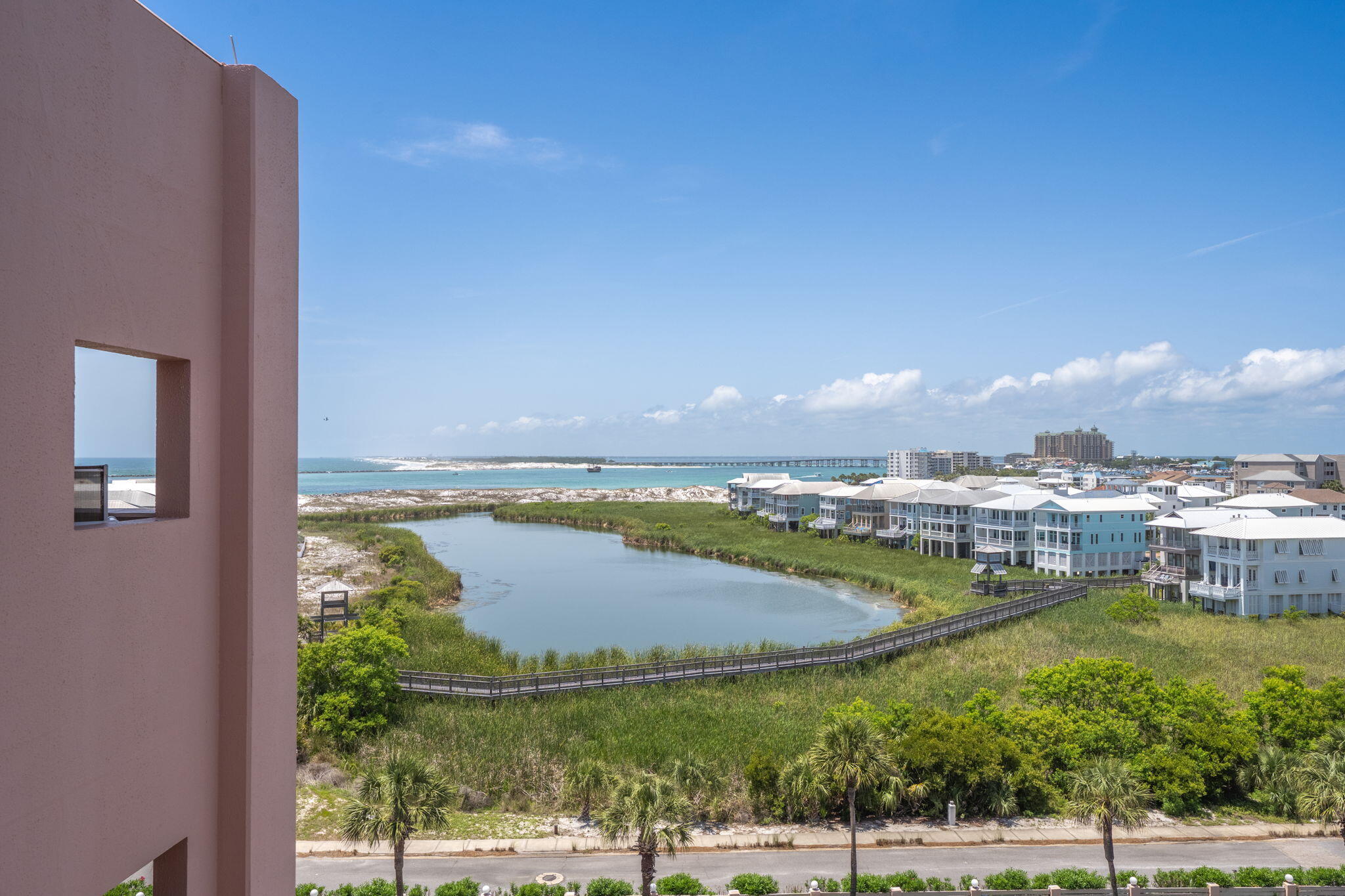 Jetty East Condominium - Residential
