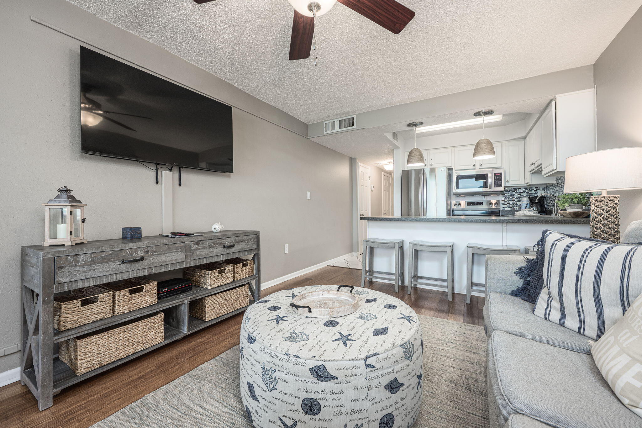 Jetty East Condominium - Residential