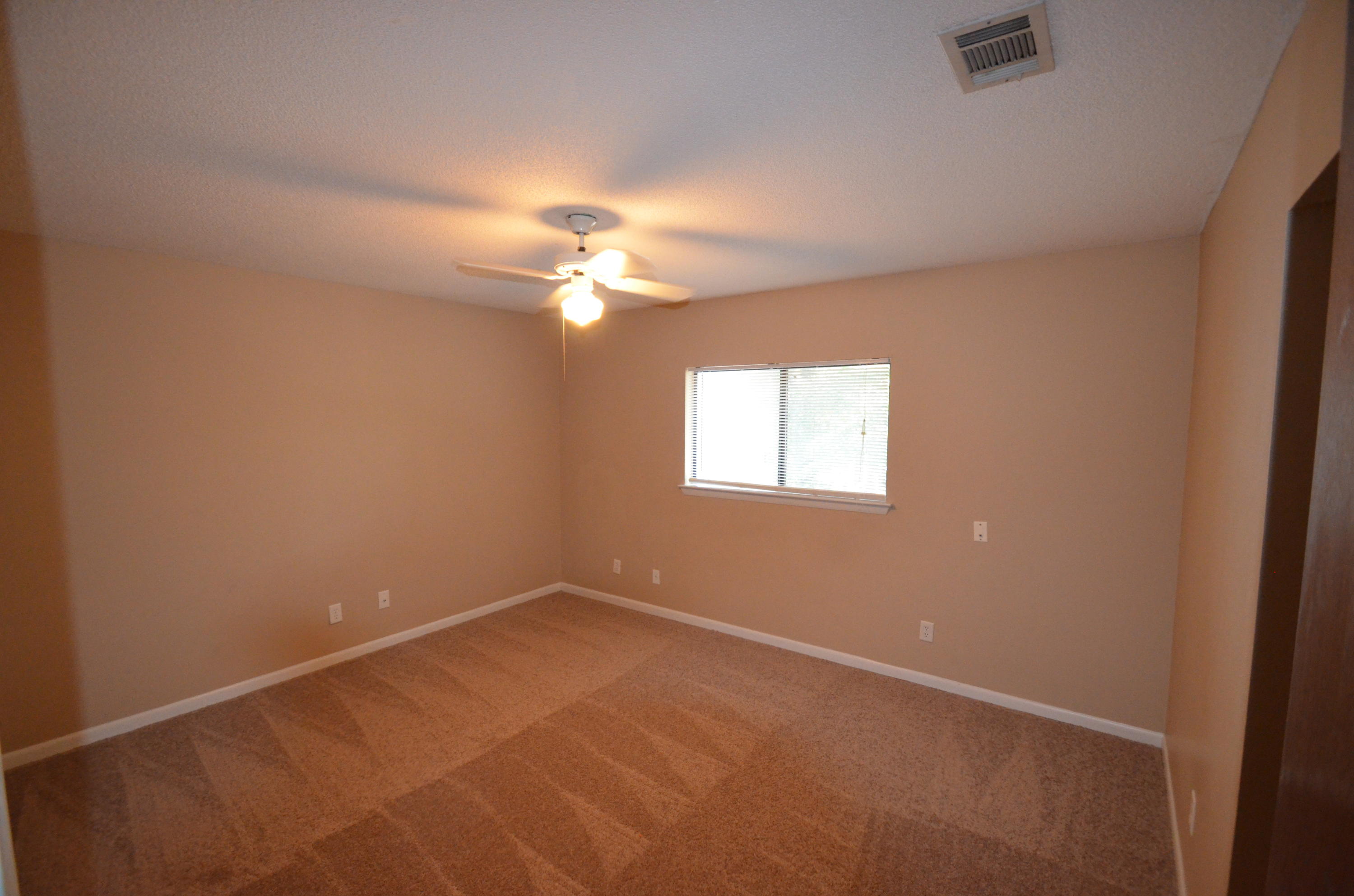 BELL-BROOK ESTATES 1ST ADDN - Residential Lease