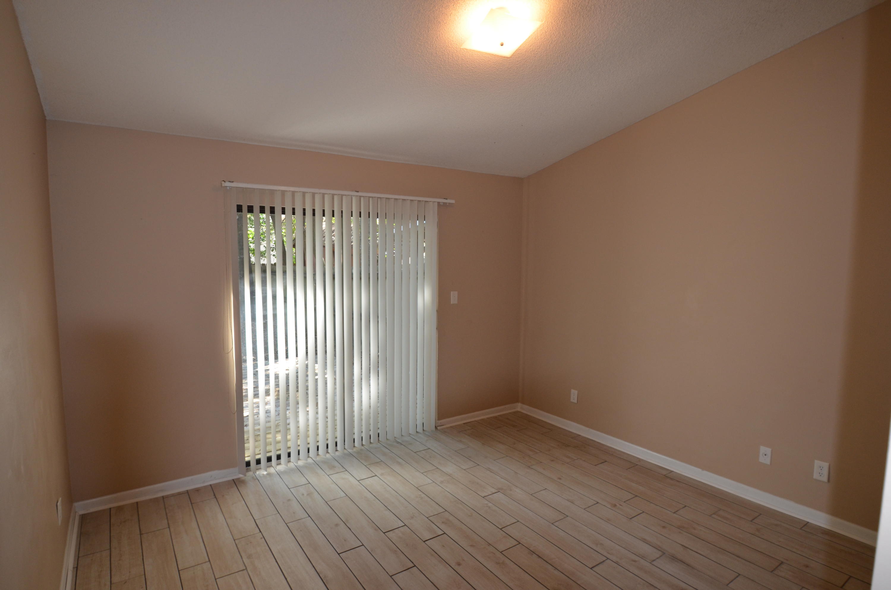 BELL-BROOK ESTATES 1ST ADDN - Residential Lease