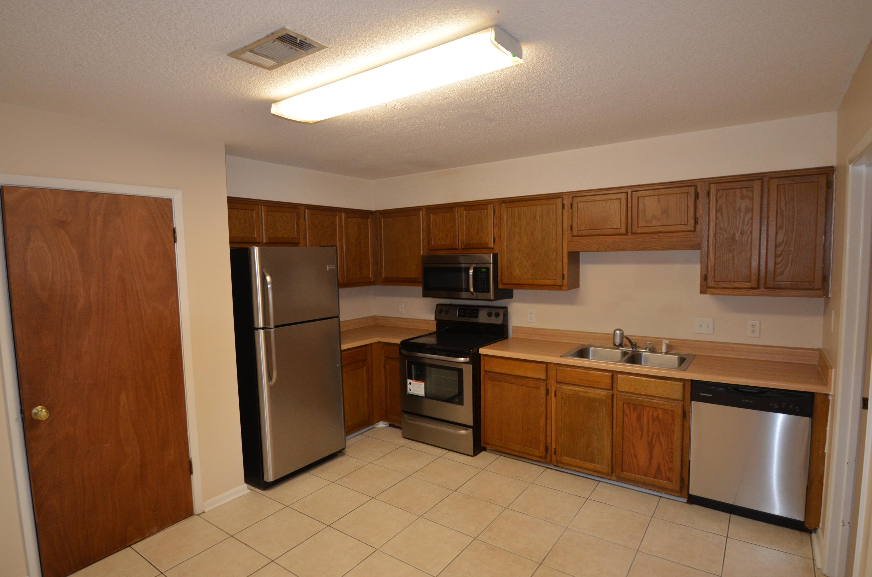 BELL-BROOK ESTATES 1ST ADDN - Residential Lease