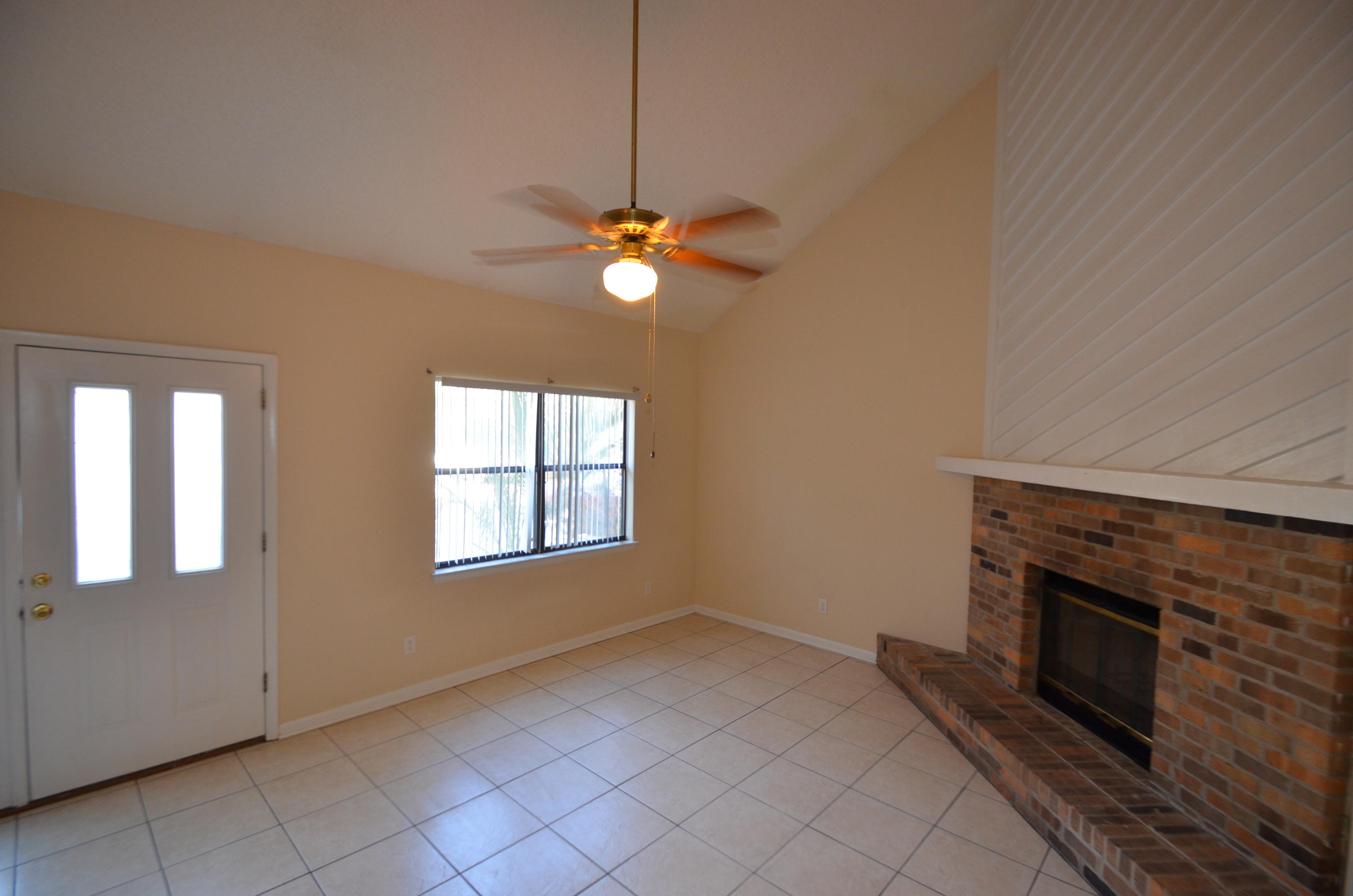 BELL-BROOK ESTATES 1ST ADDN - Residential Lease