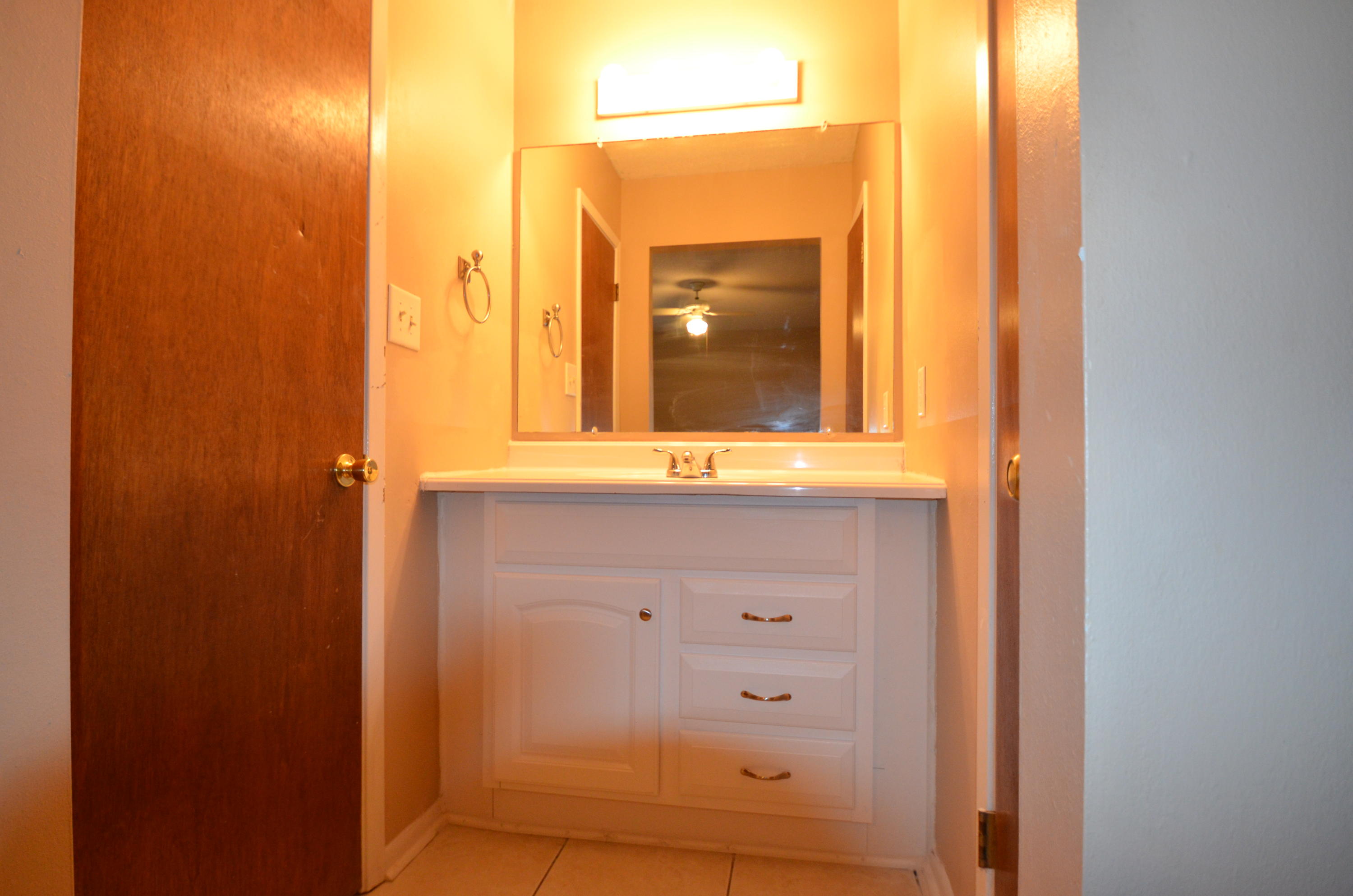 BELL-BROOK ESTATES 1ST ADDN - Residential Lease