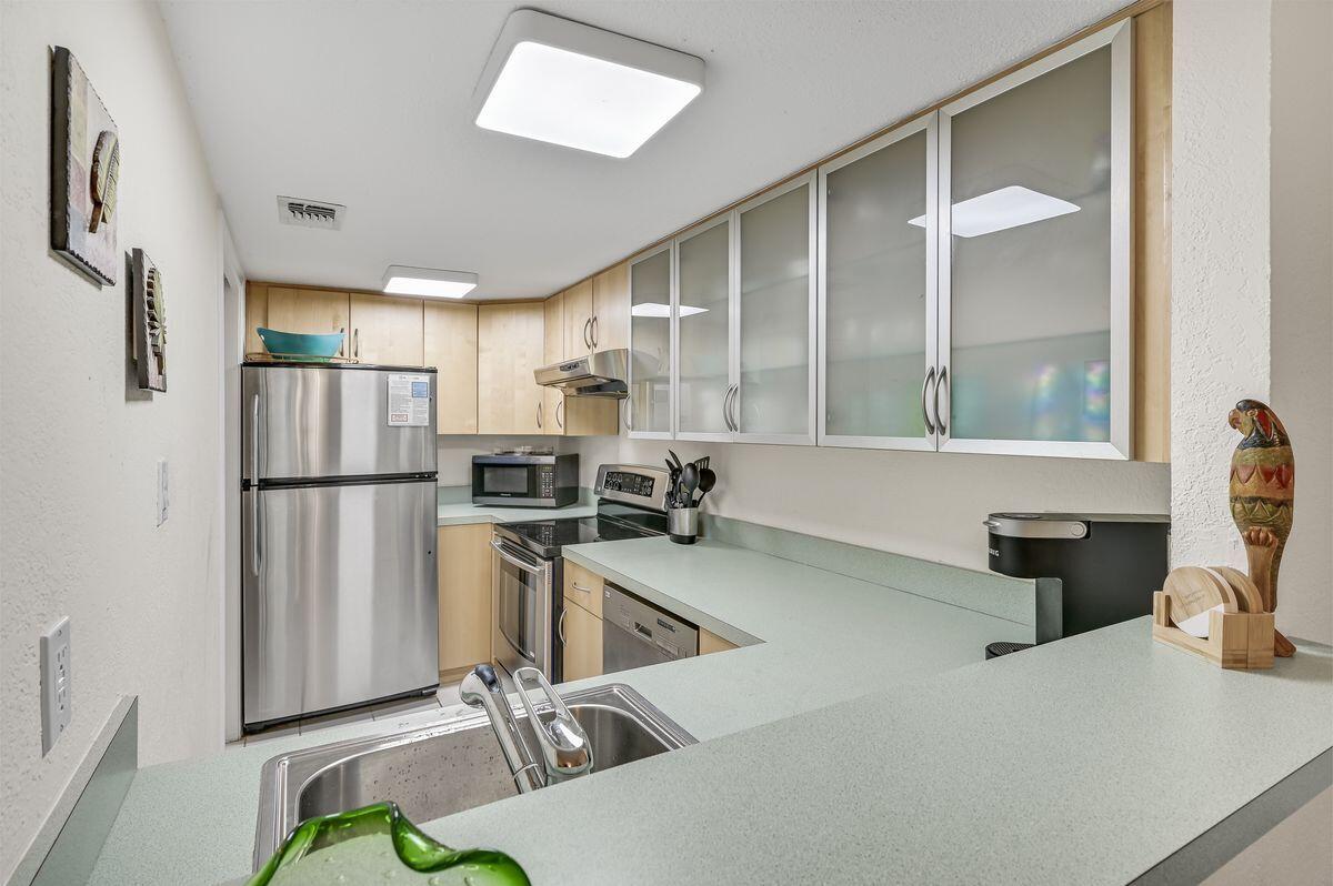 BAYOU VILLAGE CONDO PH 1 - Residential