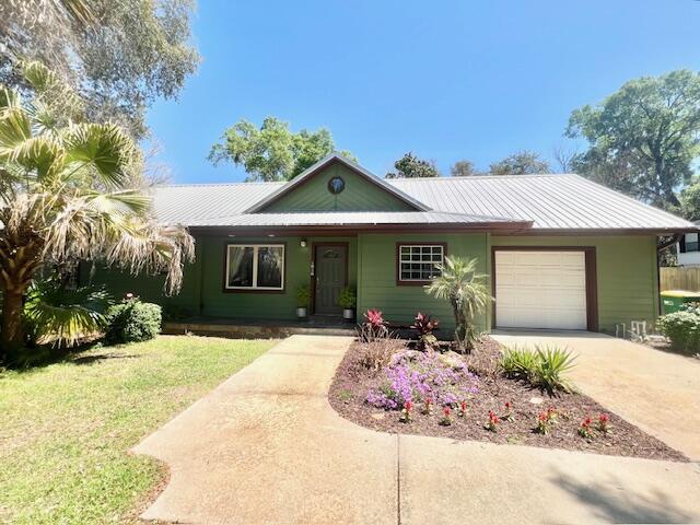 PARISH EST RE-PLAT LOT 5 BLK B - Residential Lease