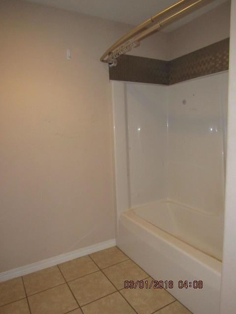 OAKWOOD LAKES ESTATES - Residential