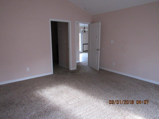 OAKWOOD LAKES ESTATES - Residential