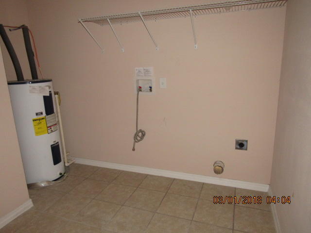 OAKWOOD LAKES ESTATES - Residential