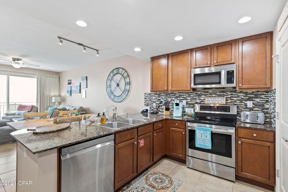 Sterling Breeze - Residential