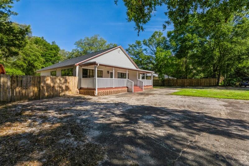 NO RECORDED SUBDIVISION - Residential