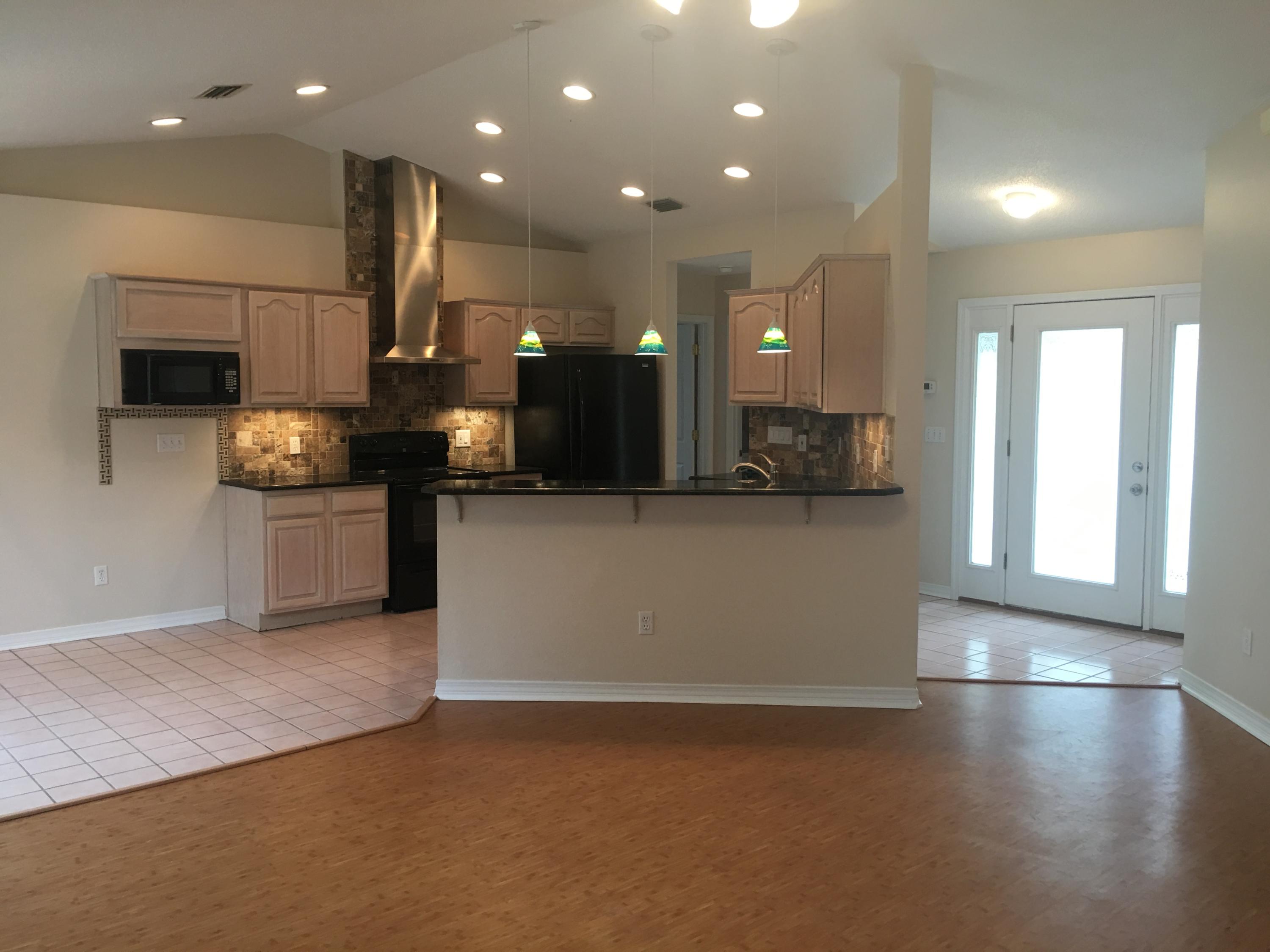 HOLLEY BY THE SEA - Residential