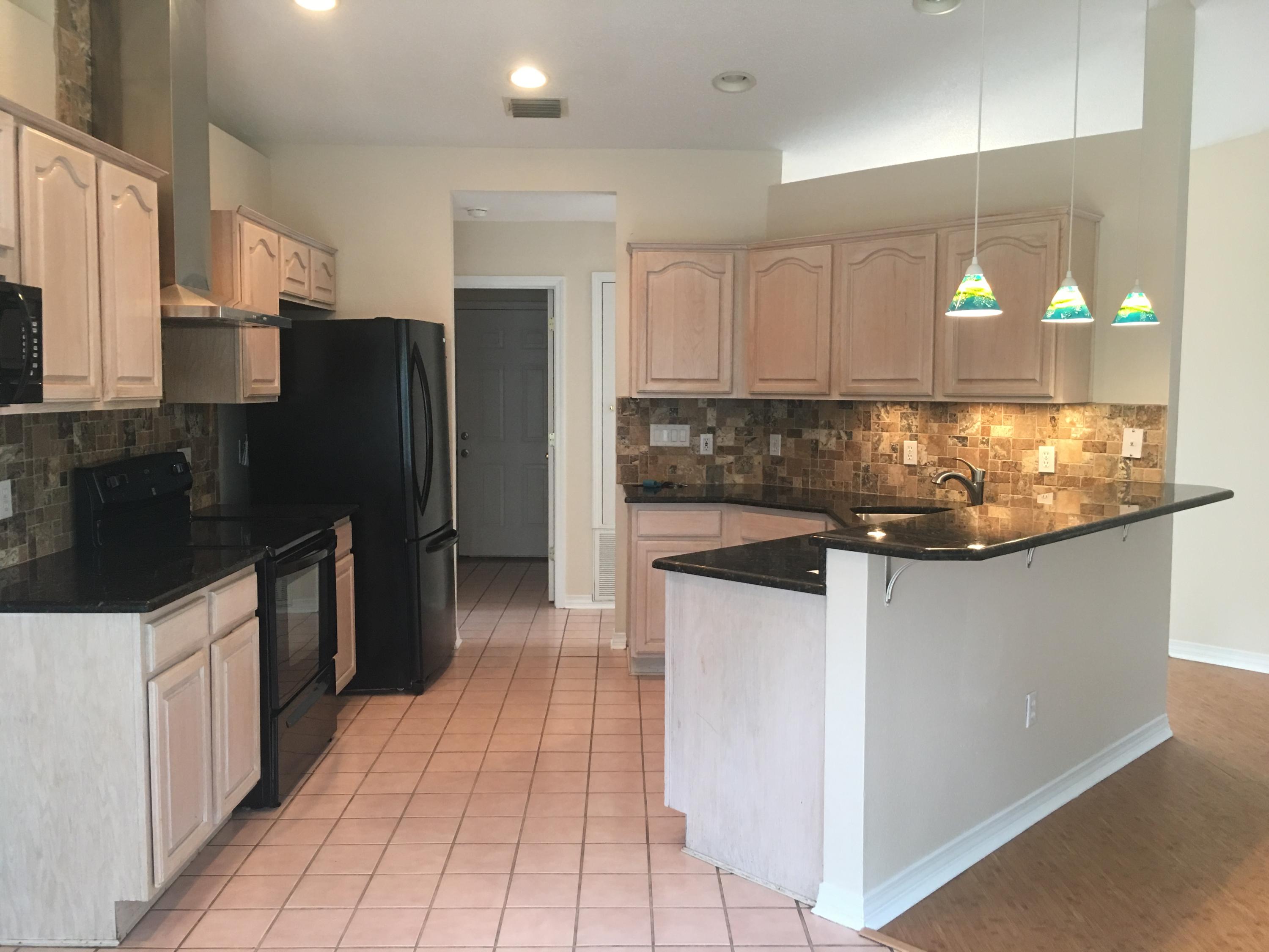 HOLLEY BY THE SEA - Residential