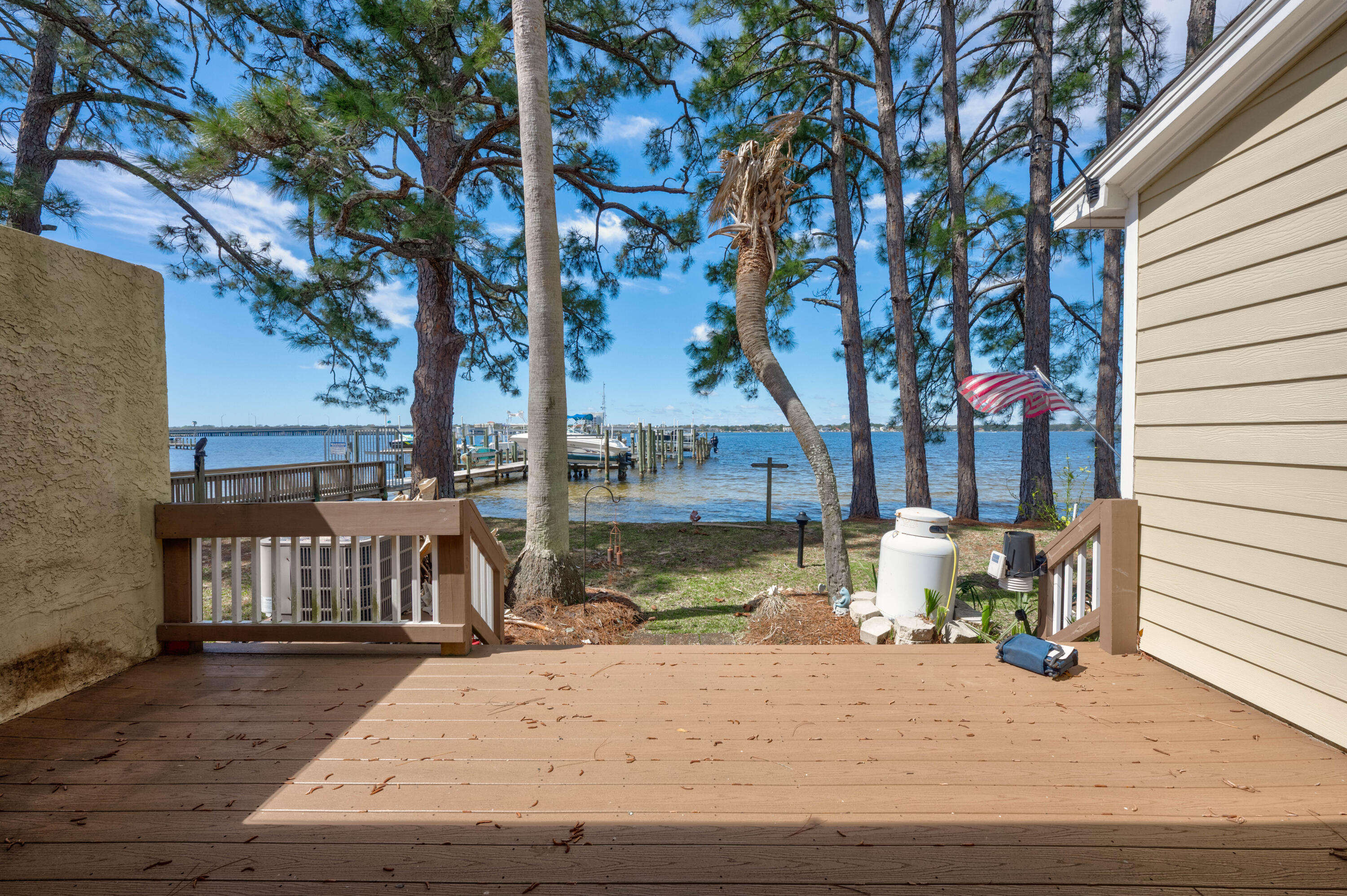 GARNIERS CAY T/H - Residential