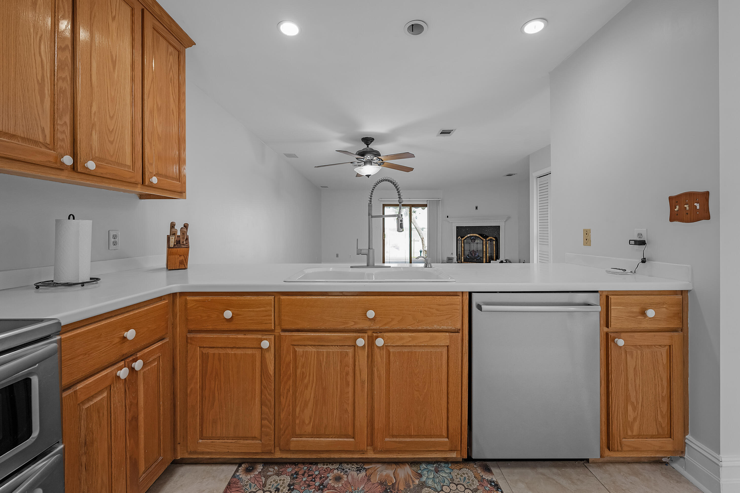 GARNIERS CAY T/H - Residential