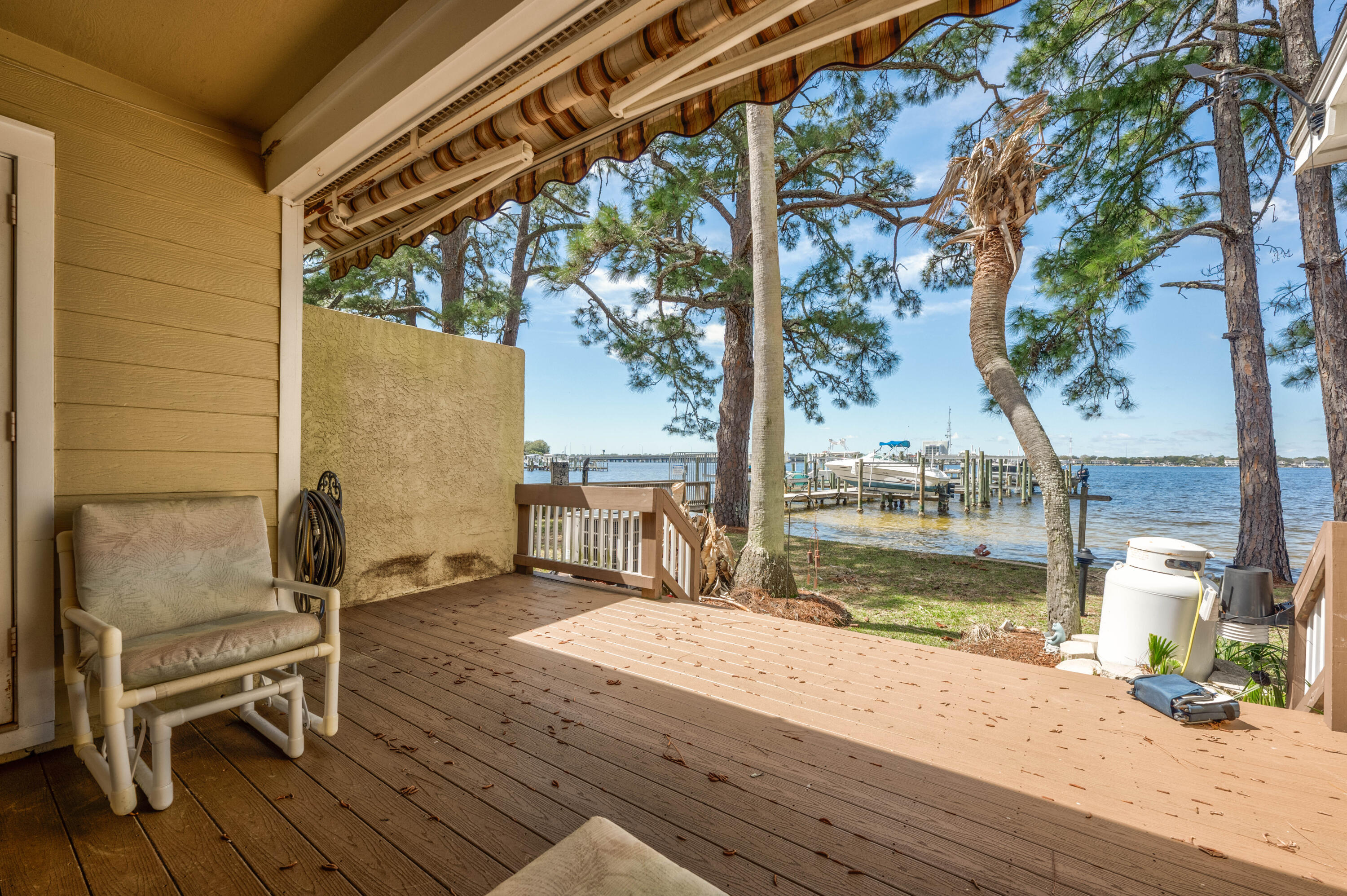 GARNIERS CAY T/H - Residential