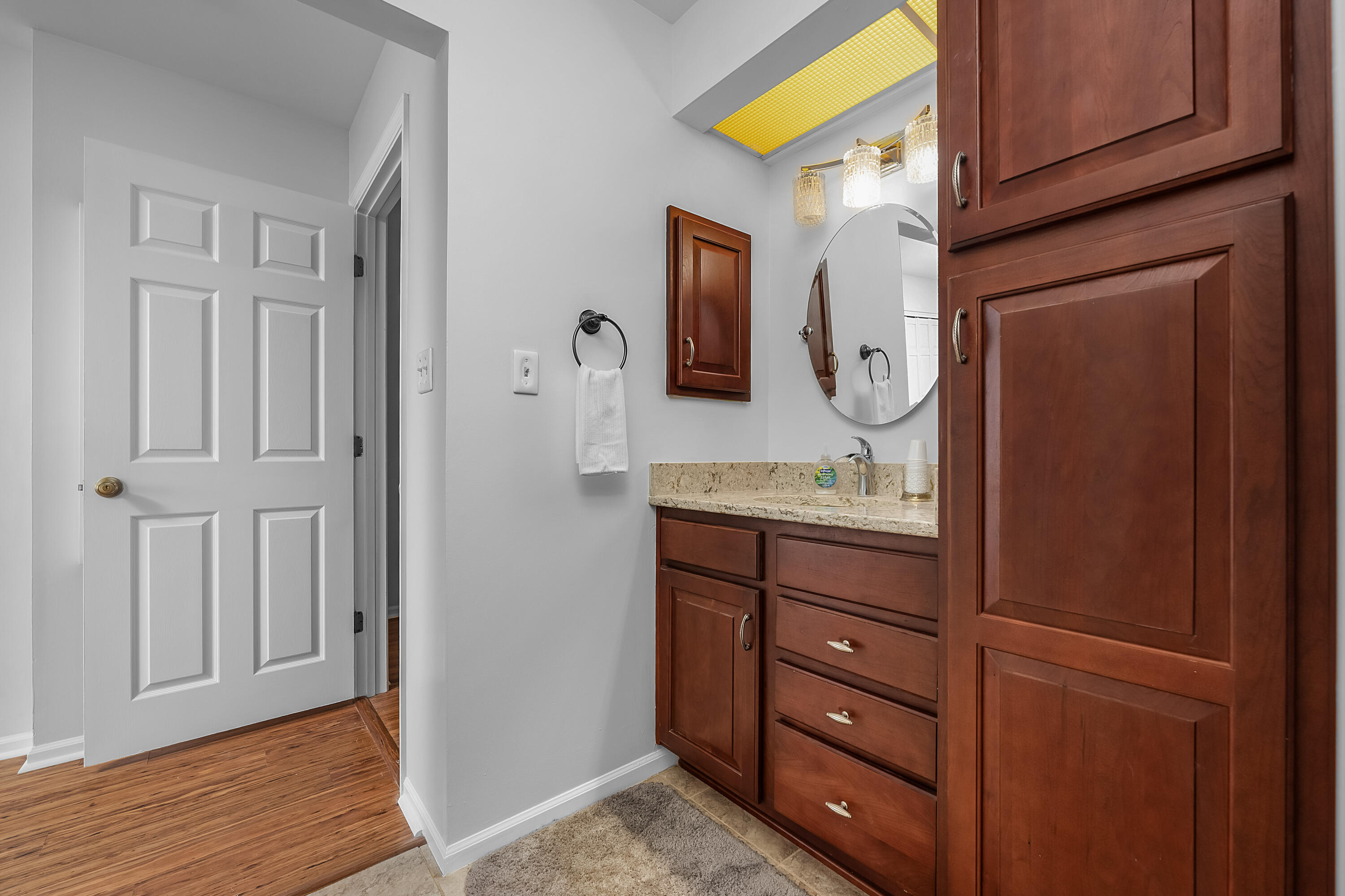 GARNIERS CAY T/H - Residential