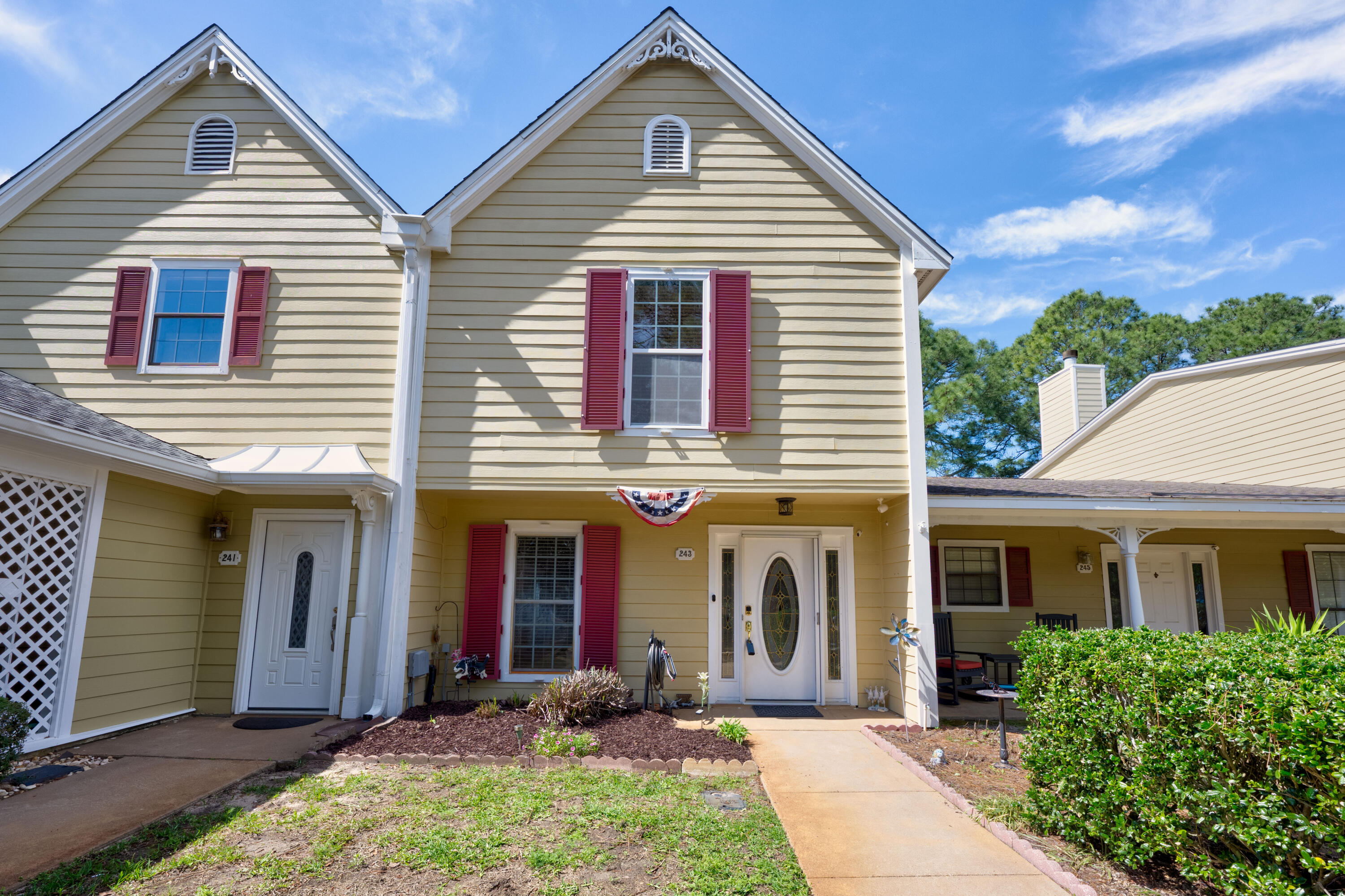 GARNIERS CAY T/H - Residential