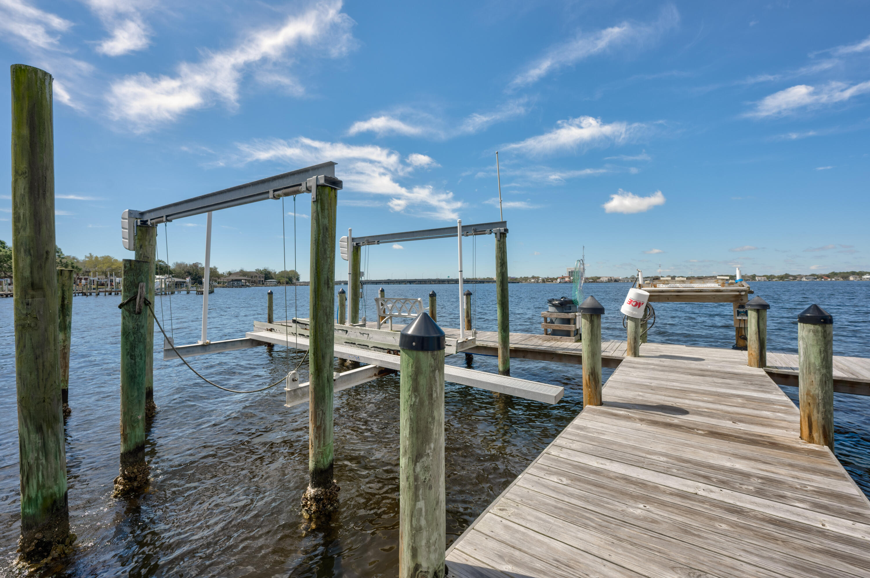 GARNIERS CAY T/H - Residential