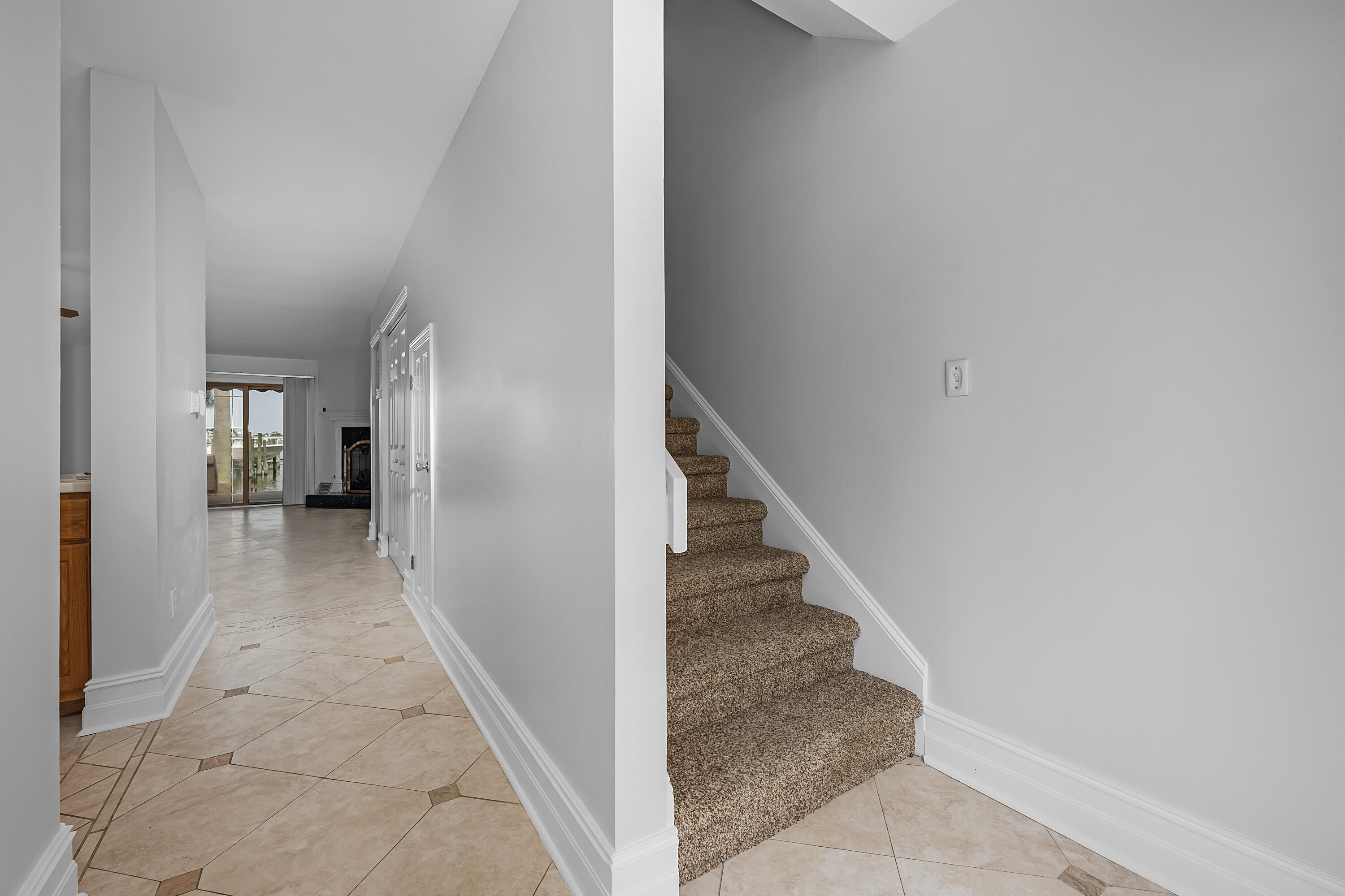 GARNIERS CAY T/H - Residential