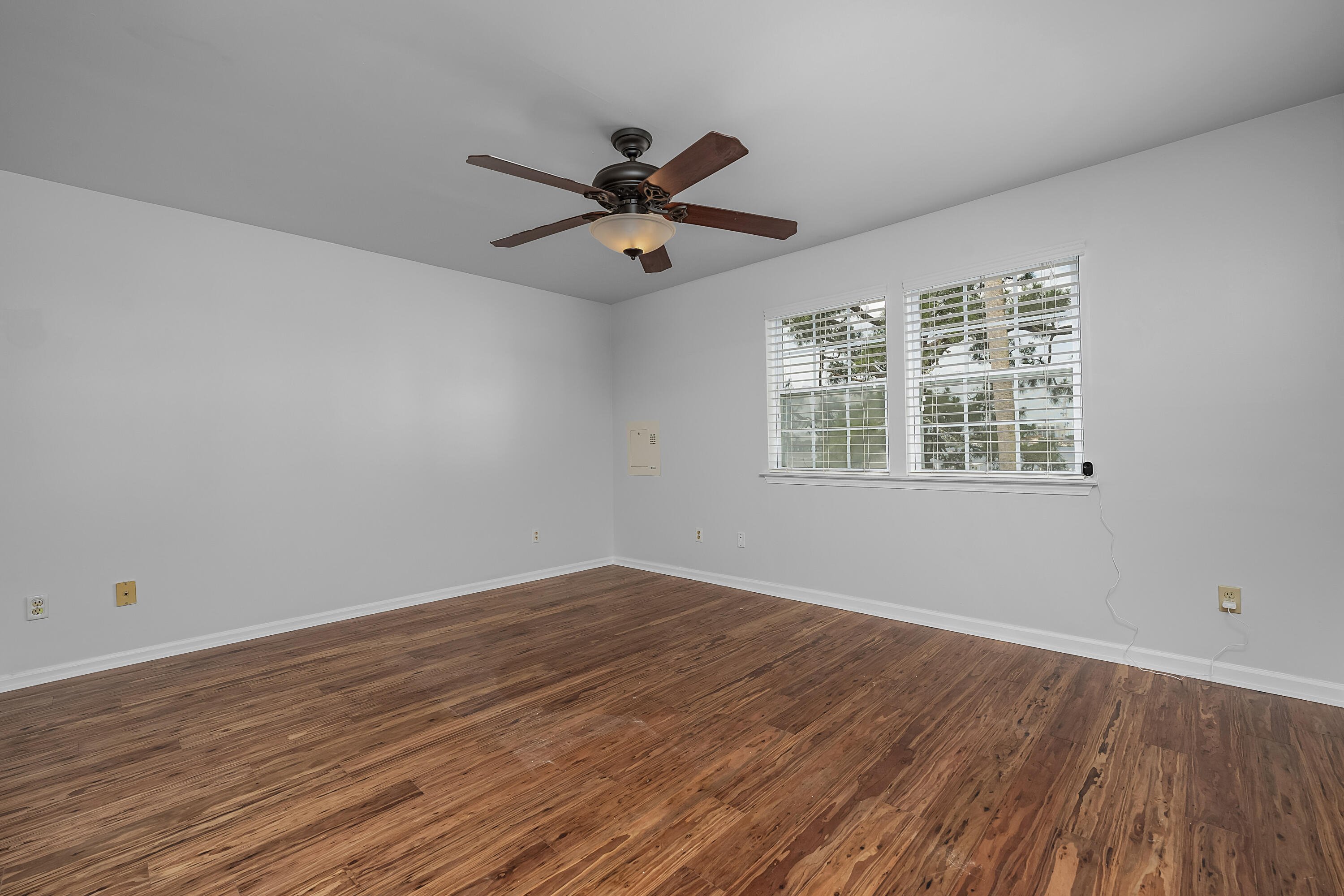 GARNIERS CAY T/H - Residential