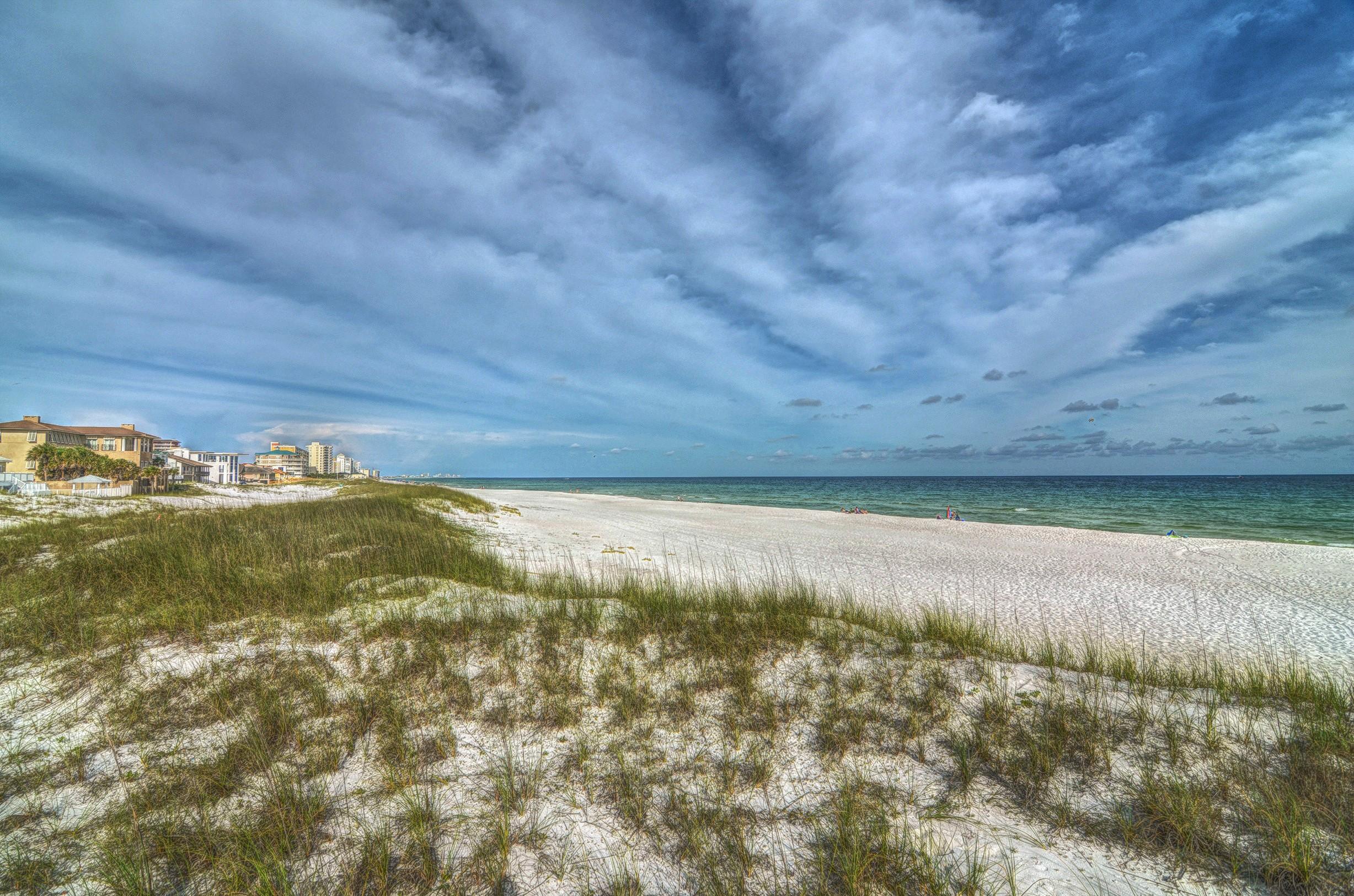 HOLIDAY ISLE - Residential