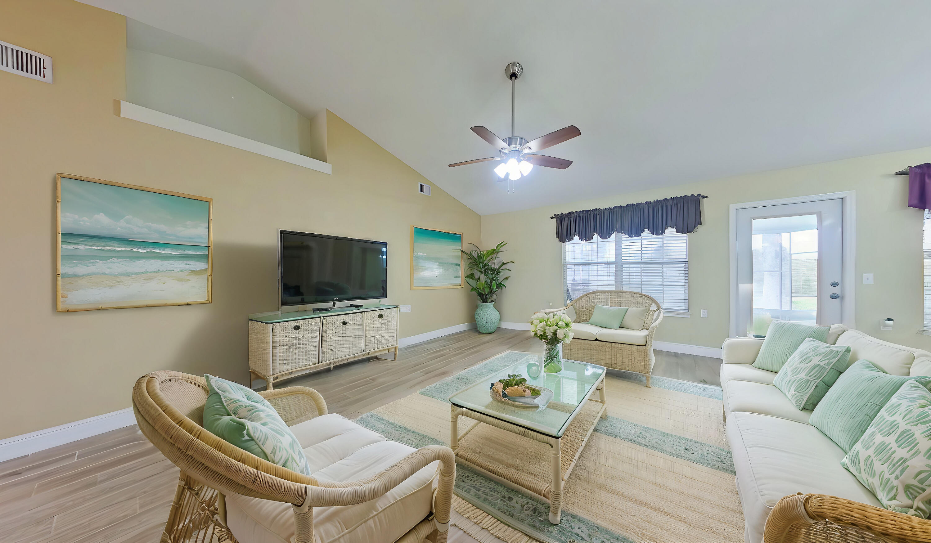 LIGHTHOUSE POINTE - Residential