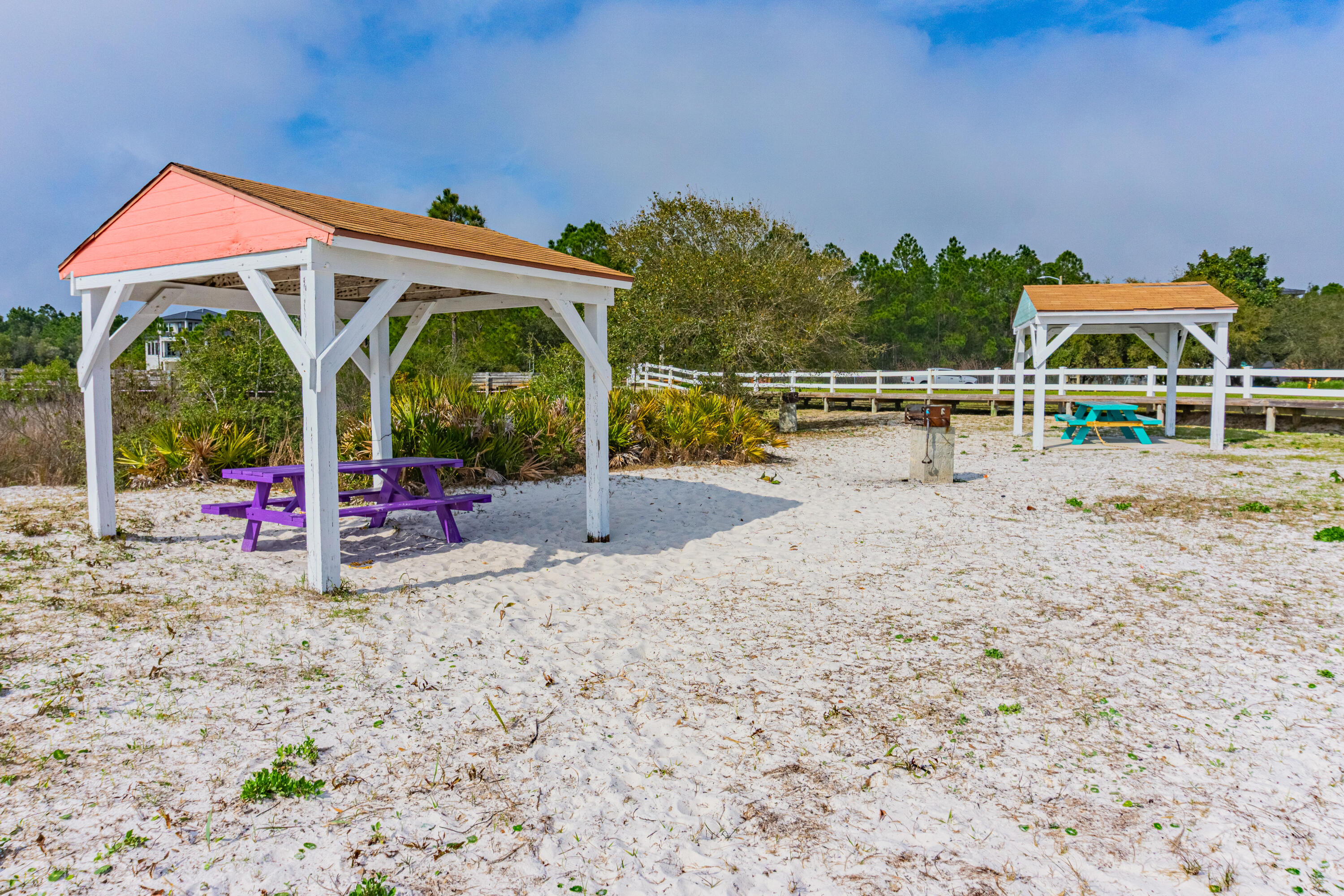 LIGHTHOUSE POINTE - Residential