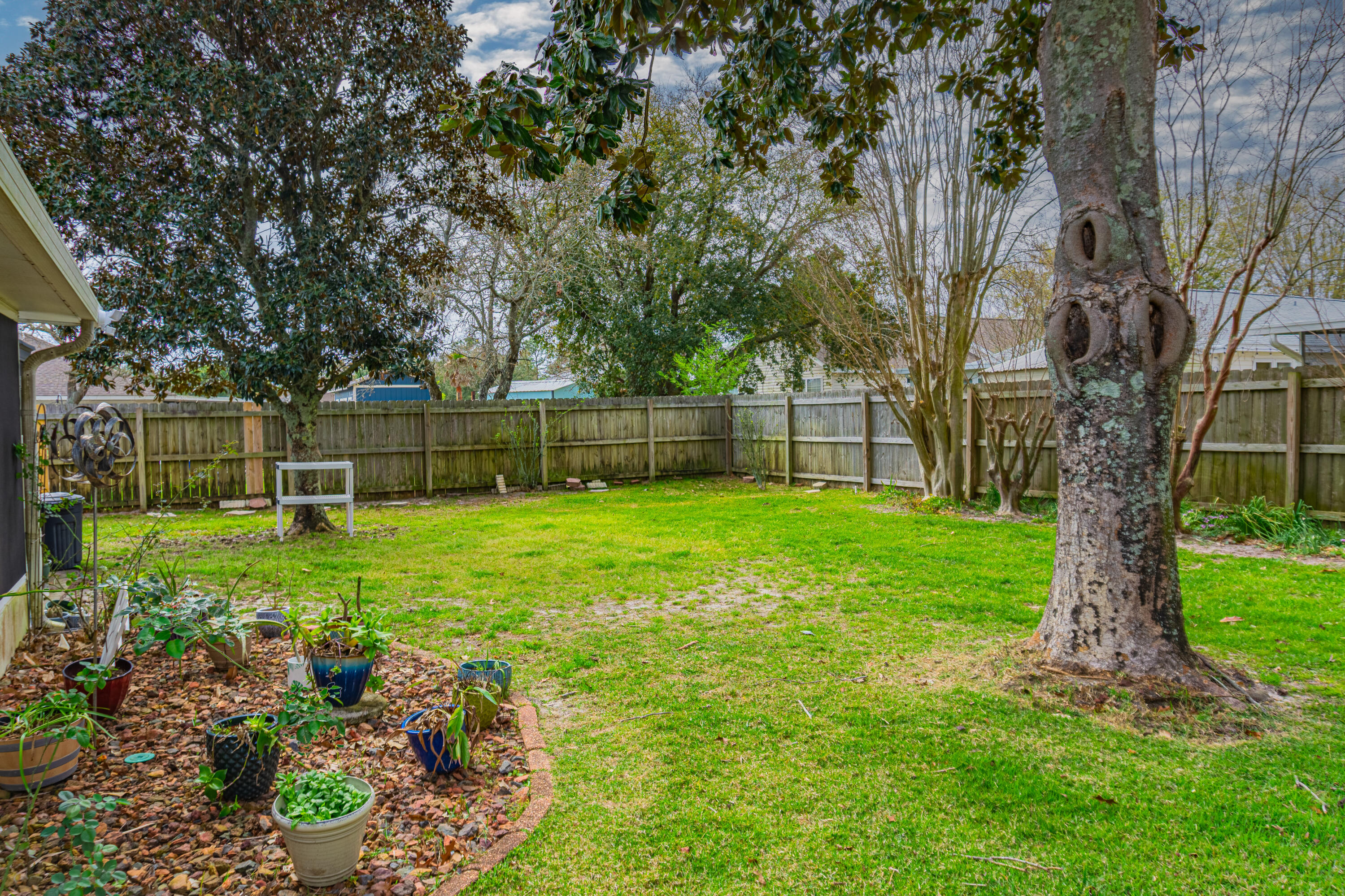 LIGHTHOUSE POINTE - Residential