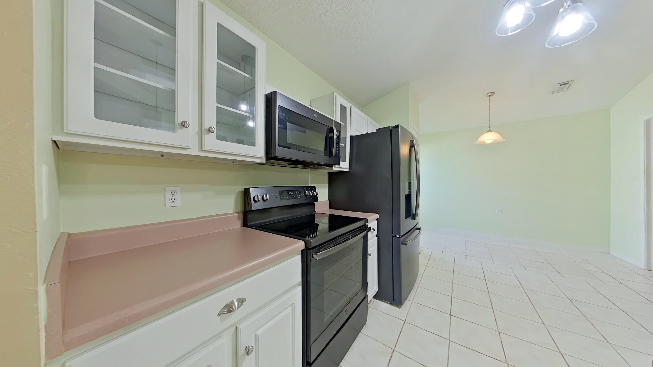 LIGHTHOUSE POINTE - Residential