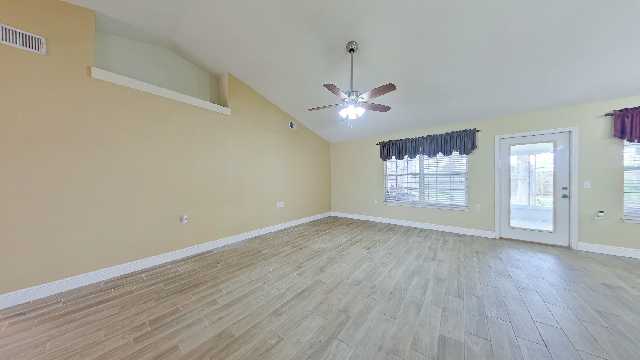 LIGHTHOUSE POINTE - Residential