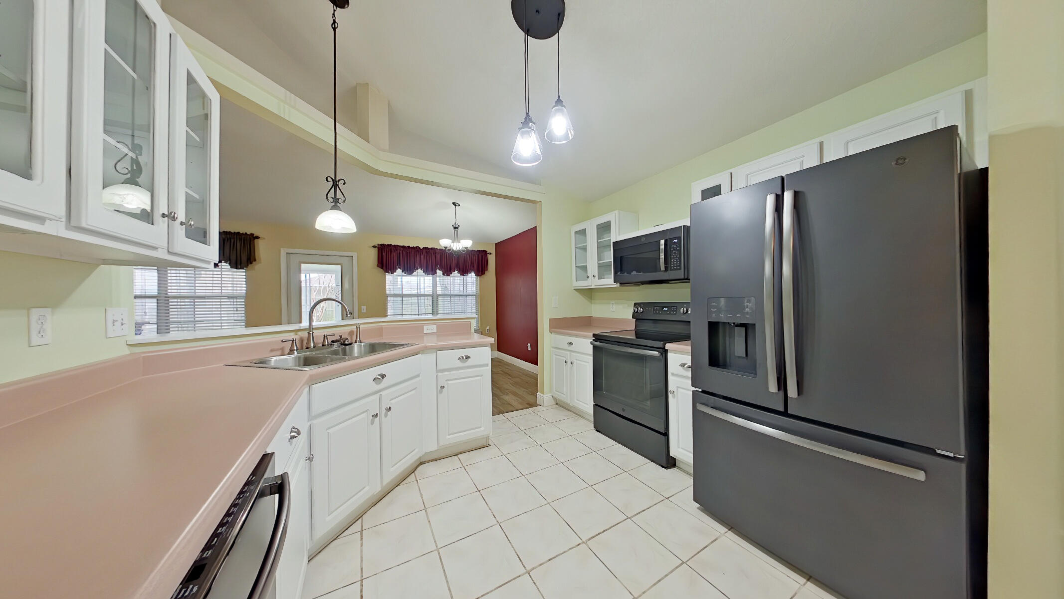 LIGHTHOUSE POINTE - Residential