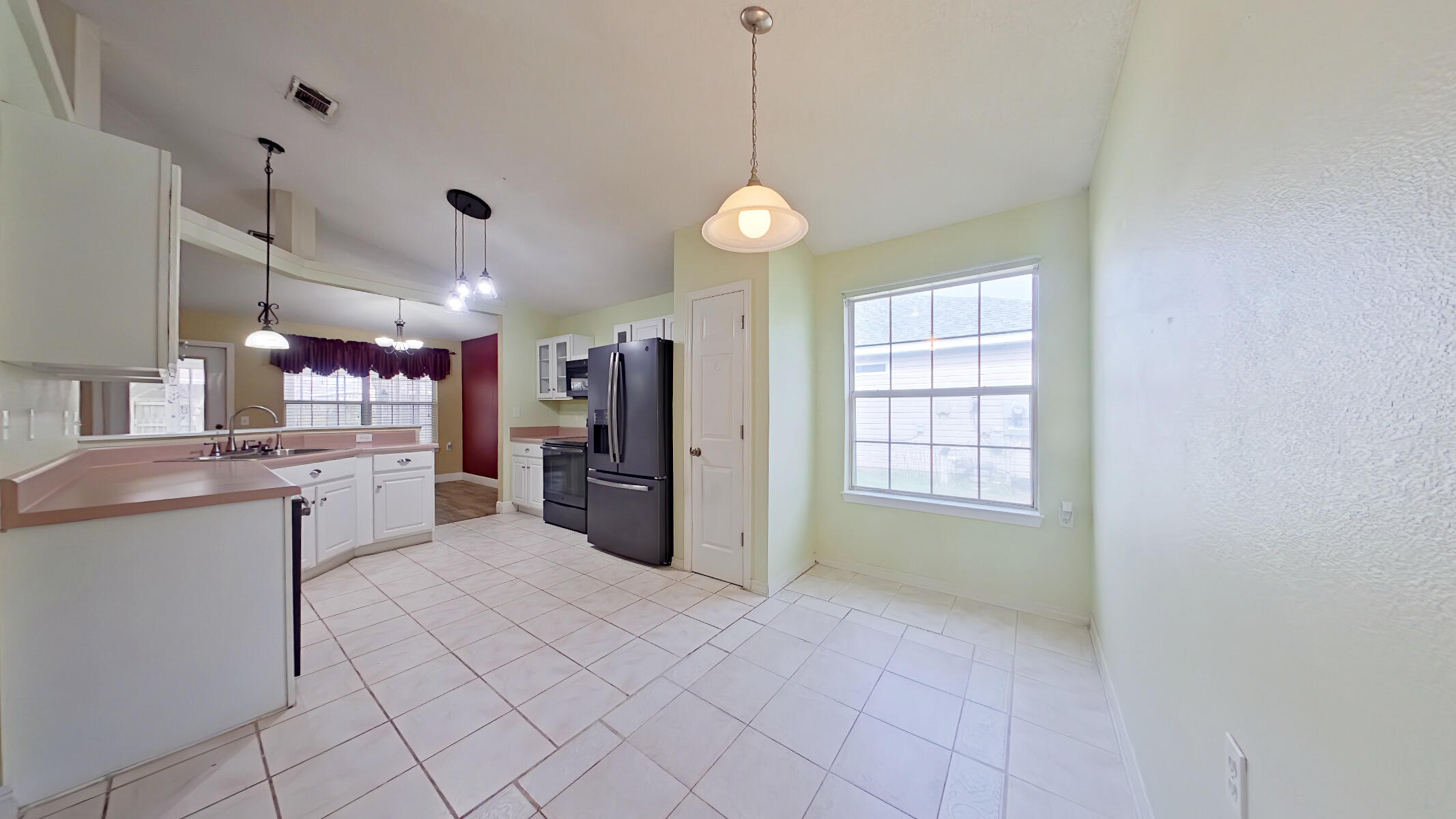 LIGHTHOUSE POINTE - Residential