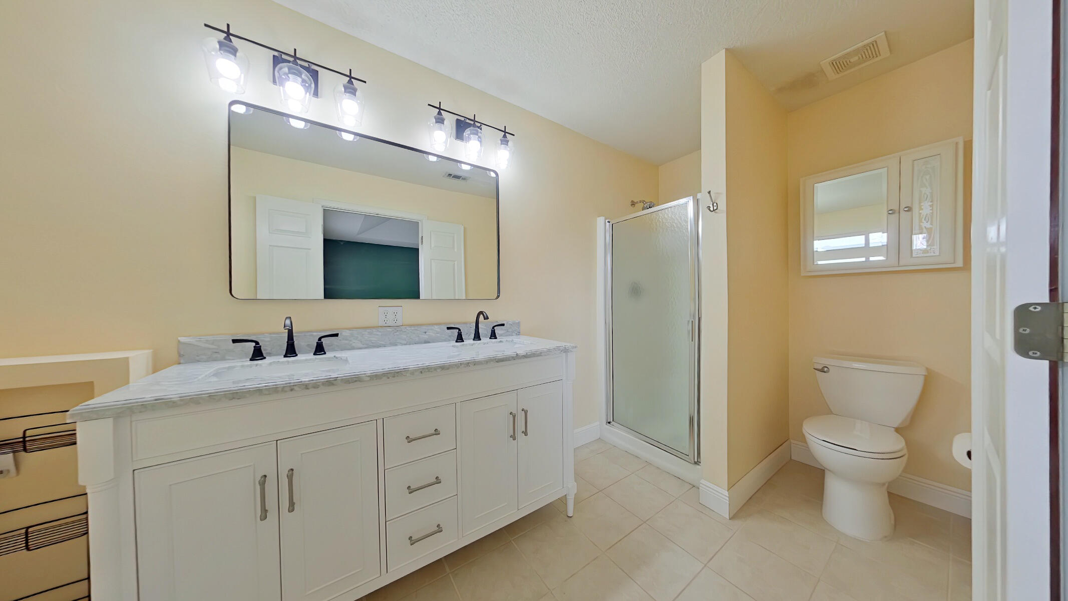 LIGHTHOUSE POINTE - Residential