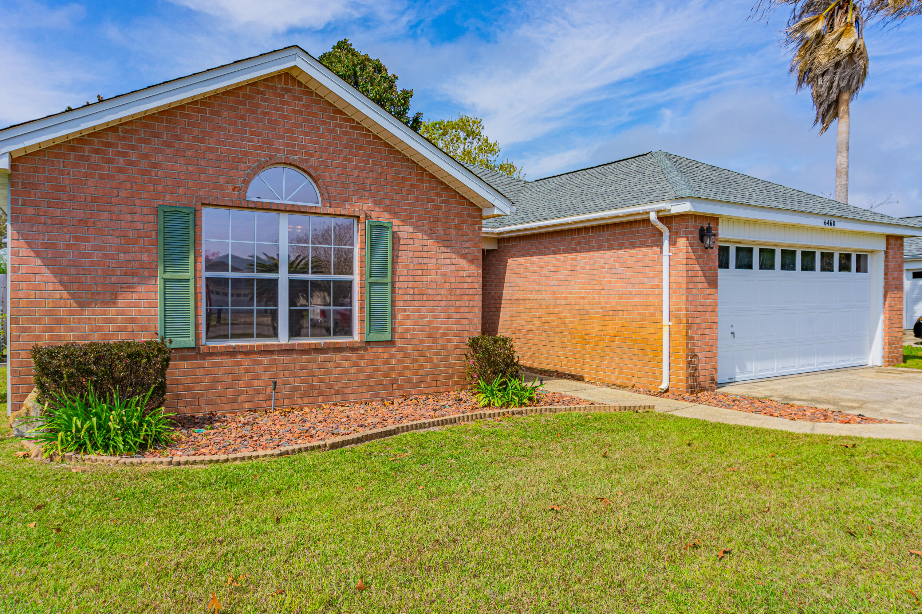 LIGHTHOUSE POINTE - Residential