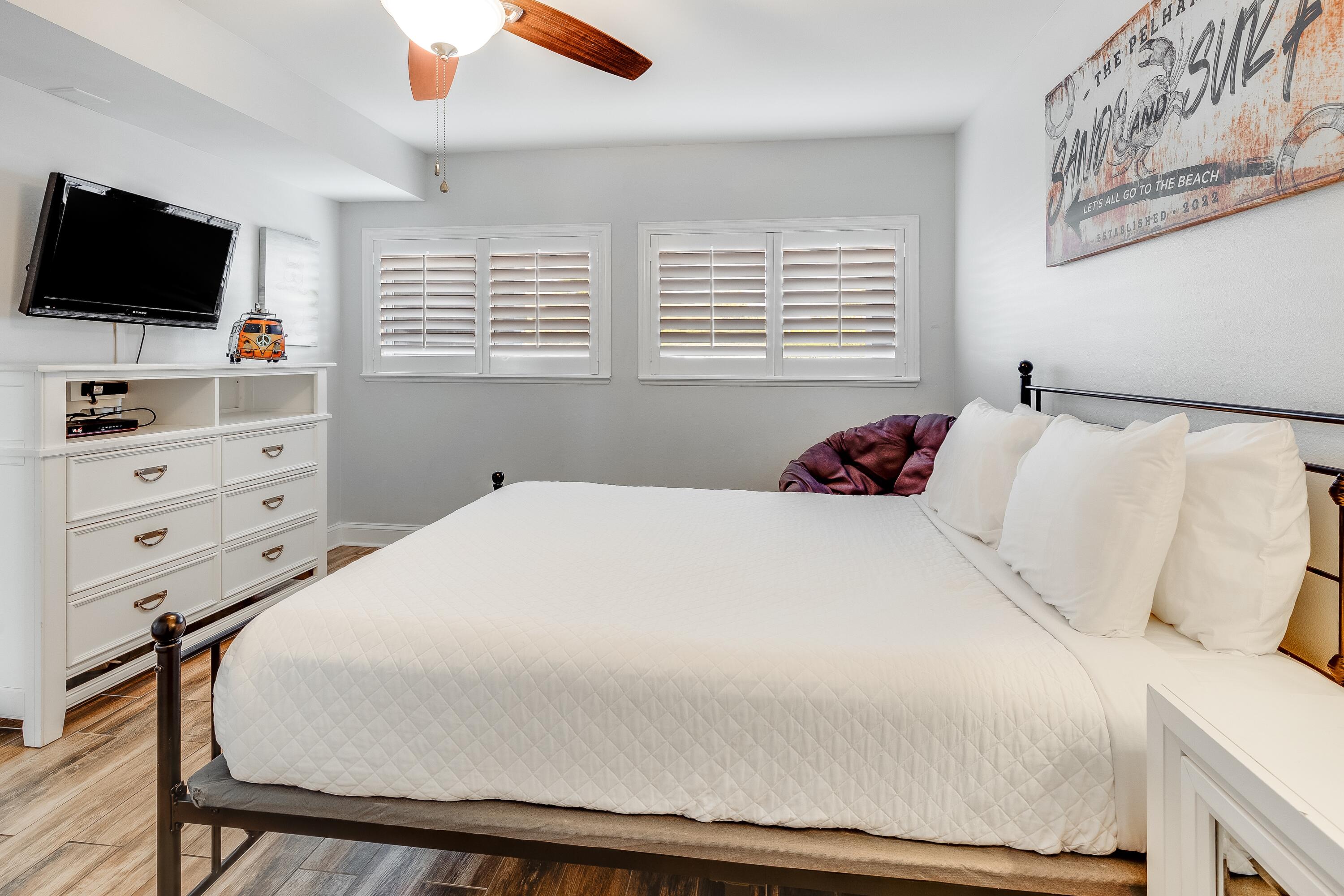 BEACH HOUSE CONDO PH 1 - Residential