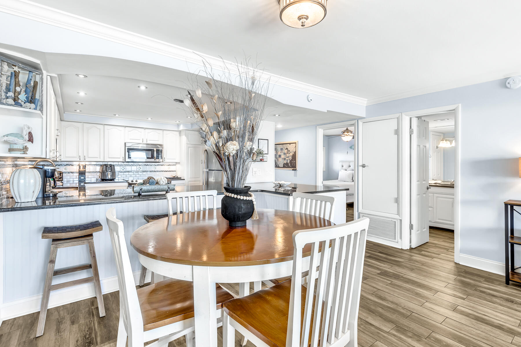 BEACH HOUSE CONDO PH 1 - Residential