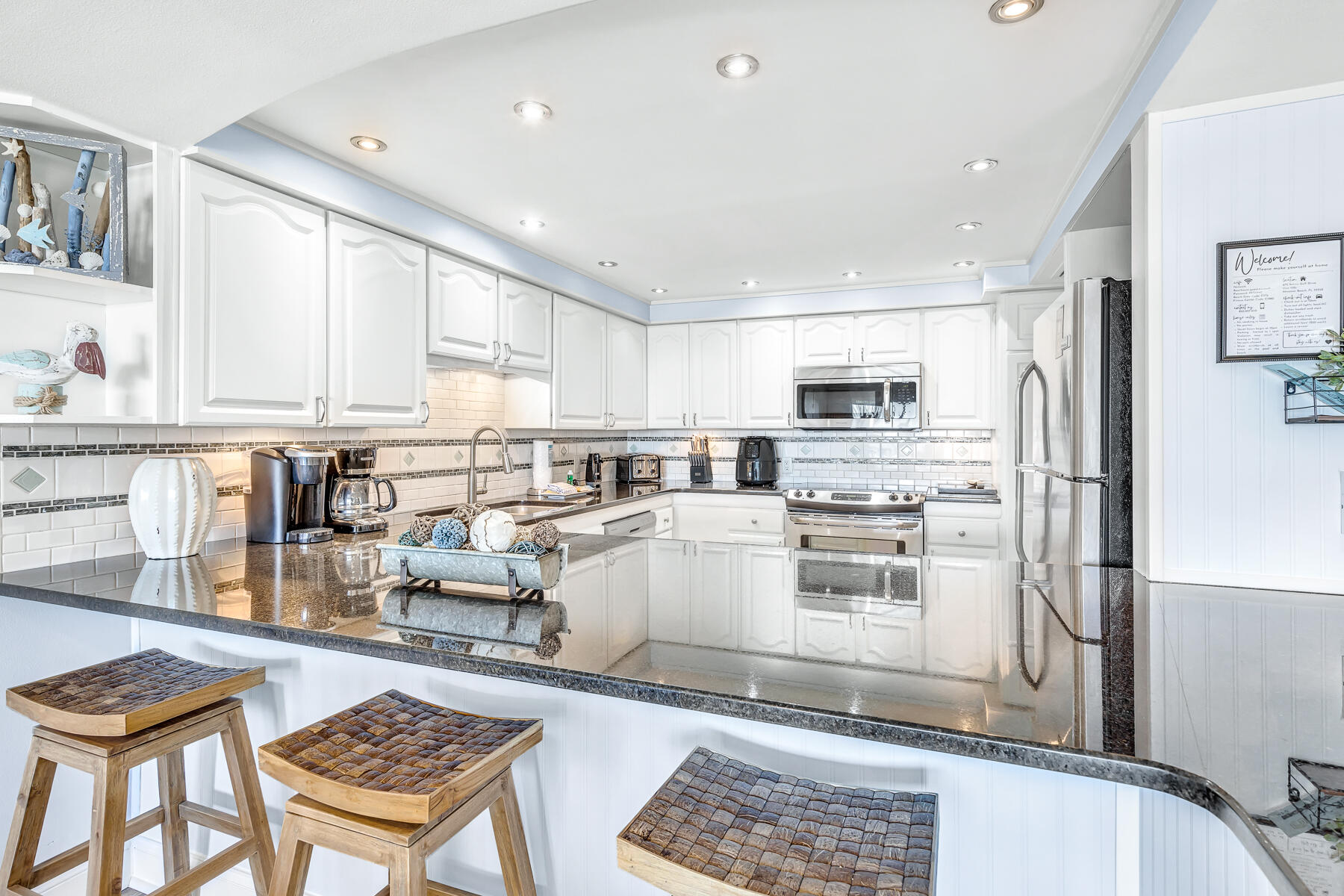 BEACH HOUSE CONDO PH 1 - Residential