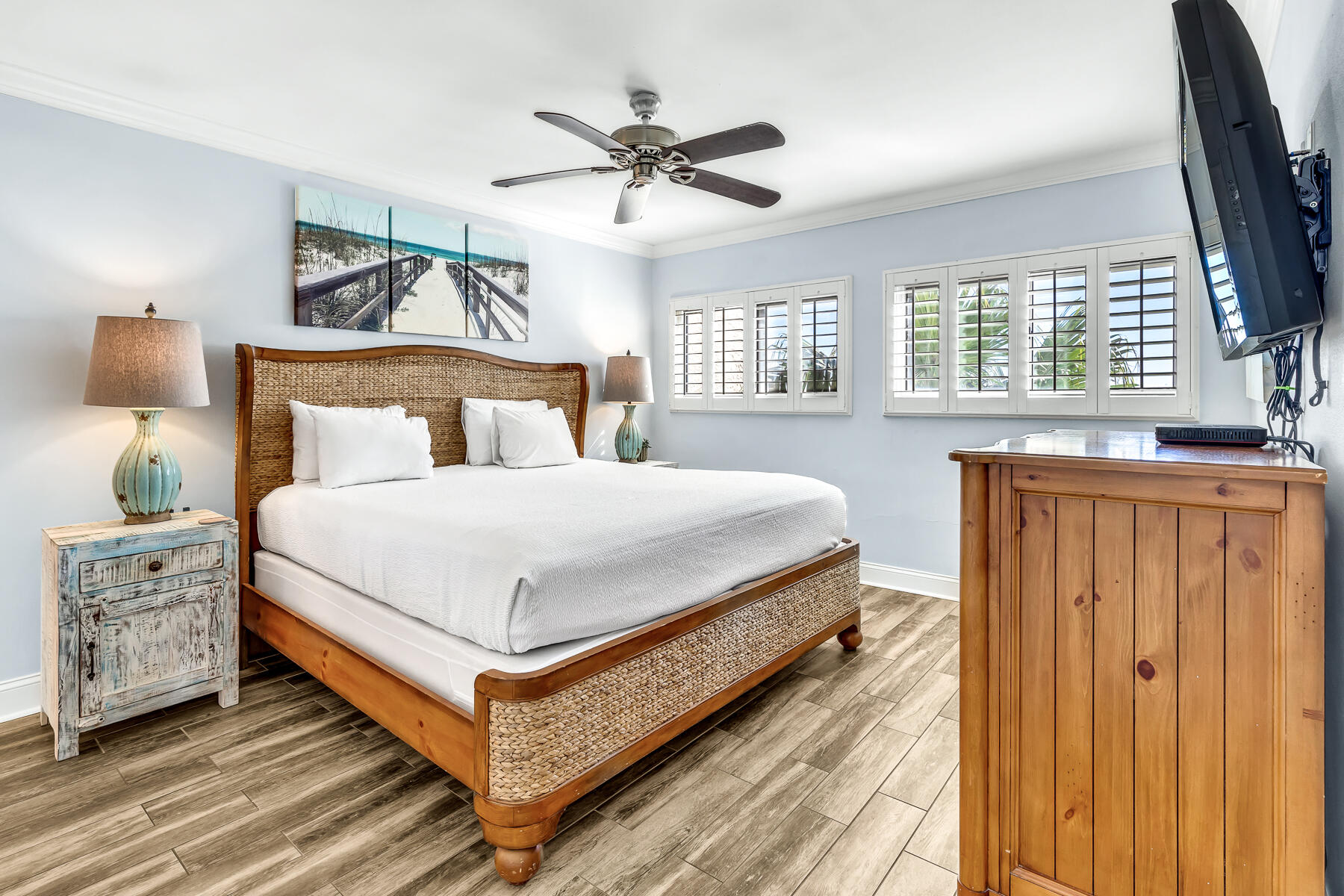 BEACH HOUSE CONDO PH 1 - Residential