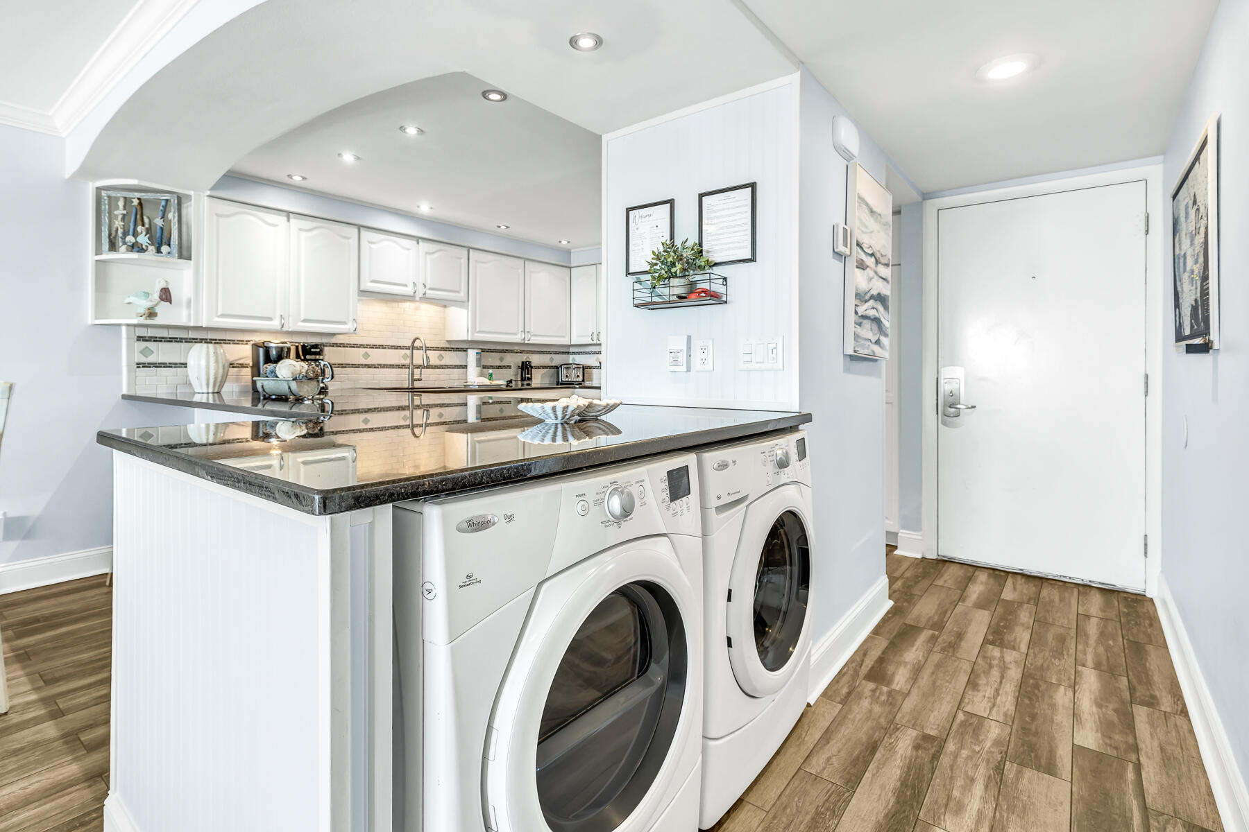 BEACH HOUSE CONDO PH 1 - Residential